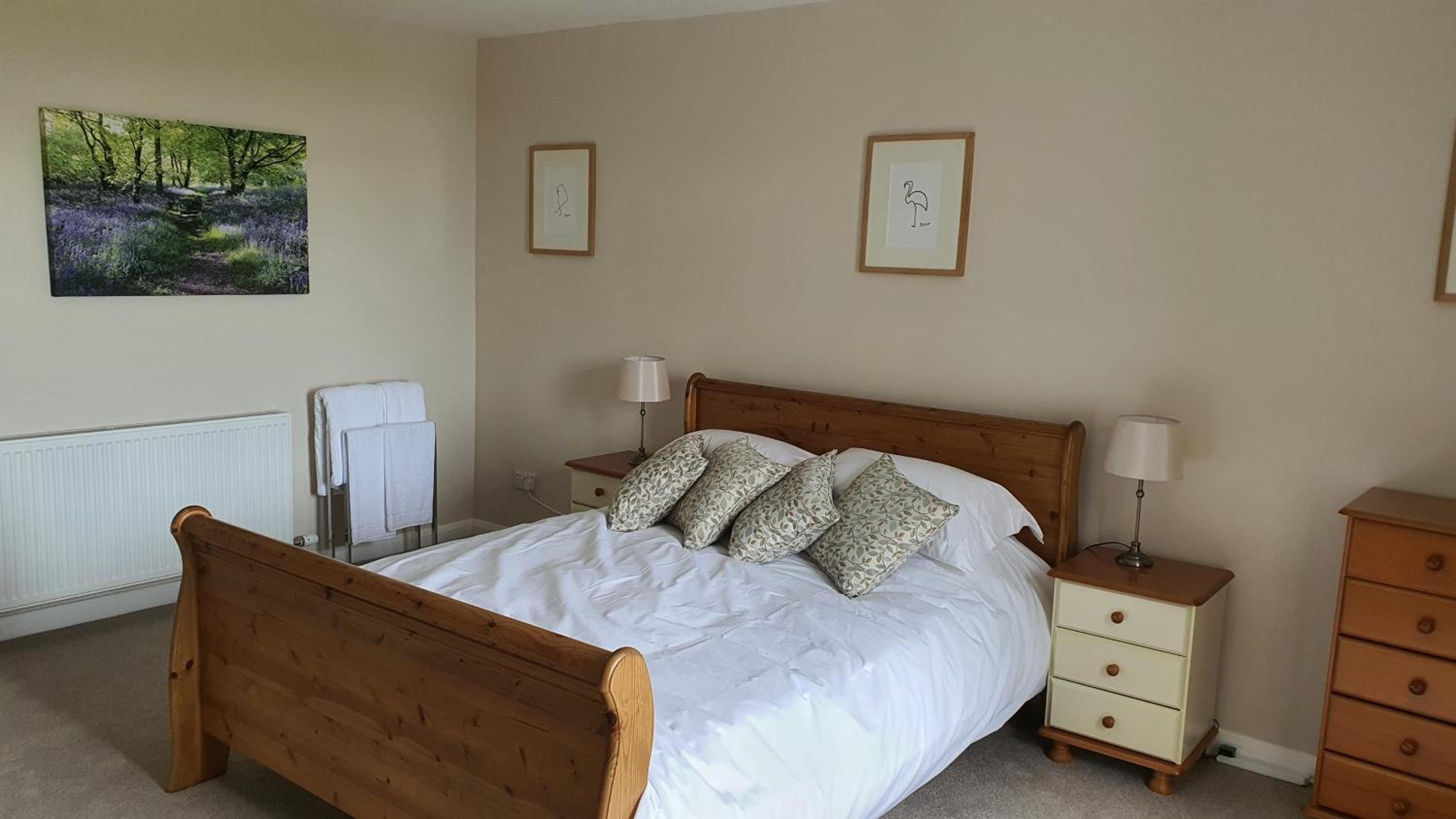 Dairy Cottage with sea views view 5
