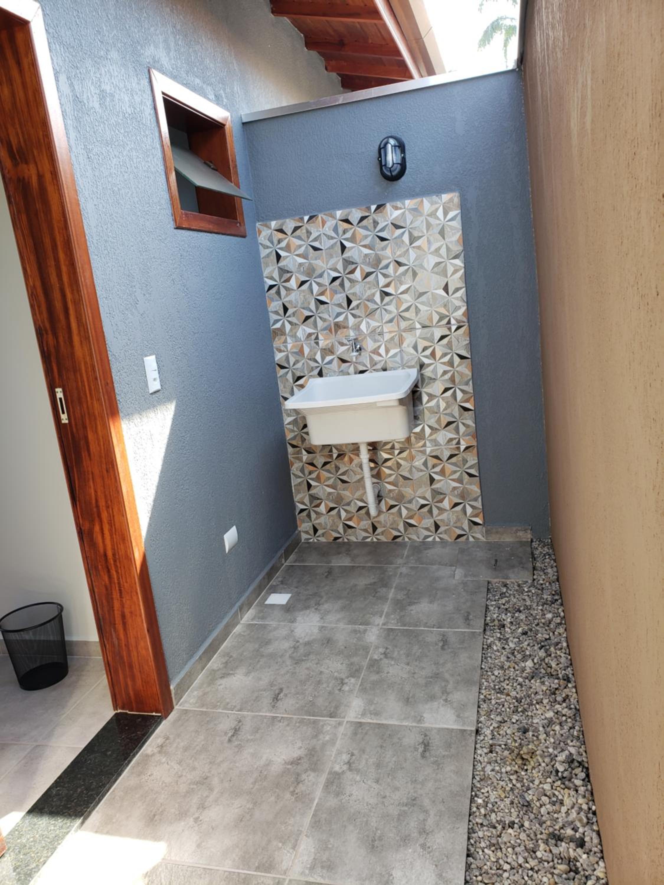 Suítes Verano Ubatuba - Bairro Itaguá - com piscina