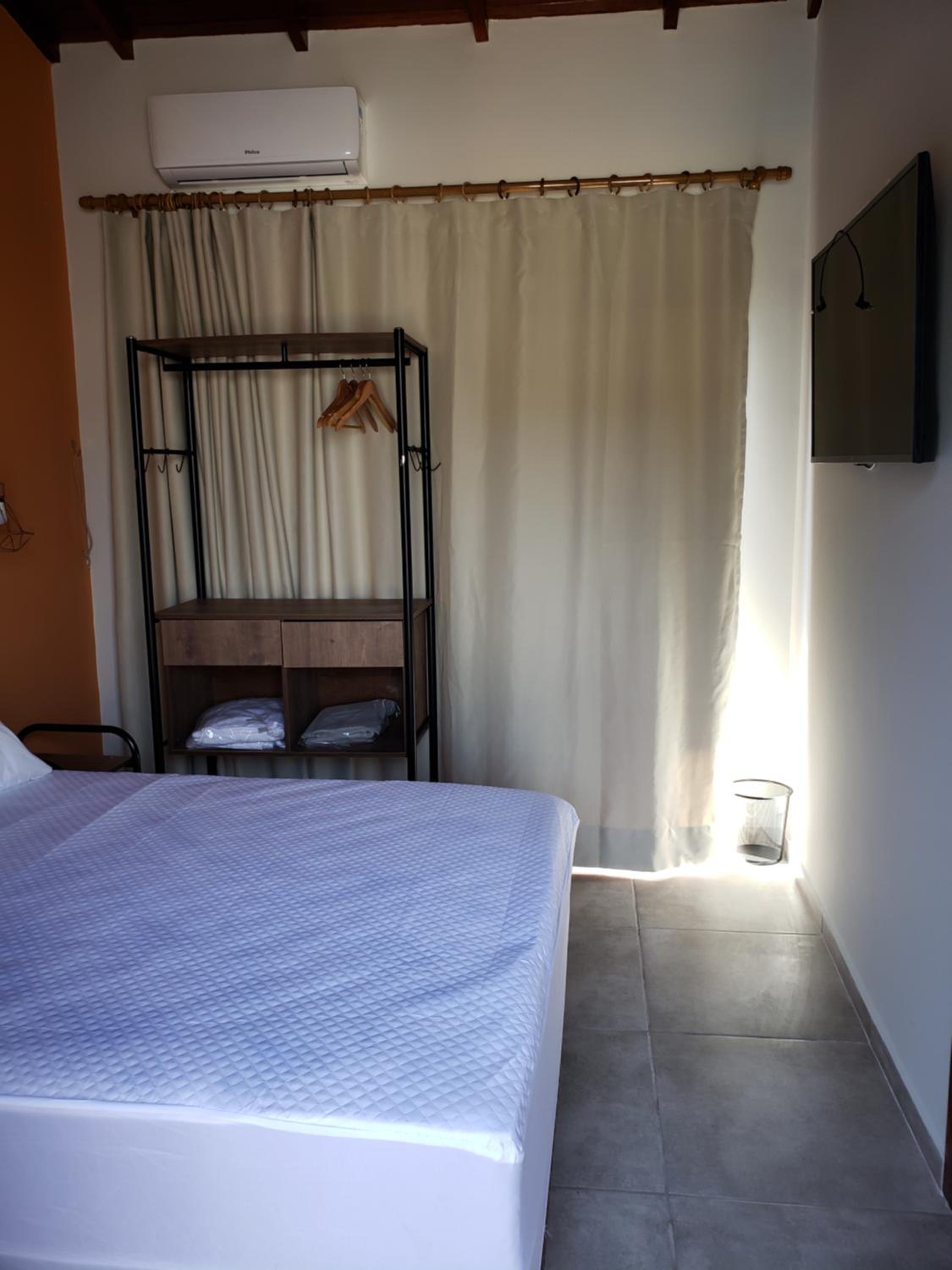 Suítes Verano Ubatuba - Bairro Itaguá - com piscina