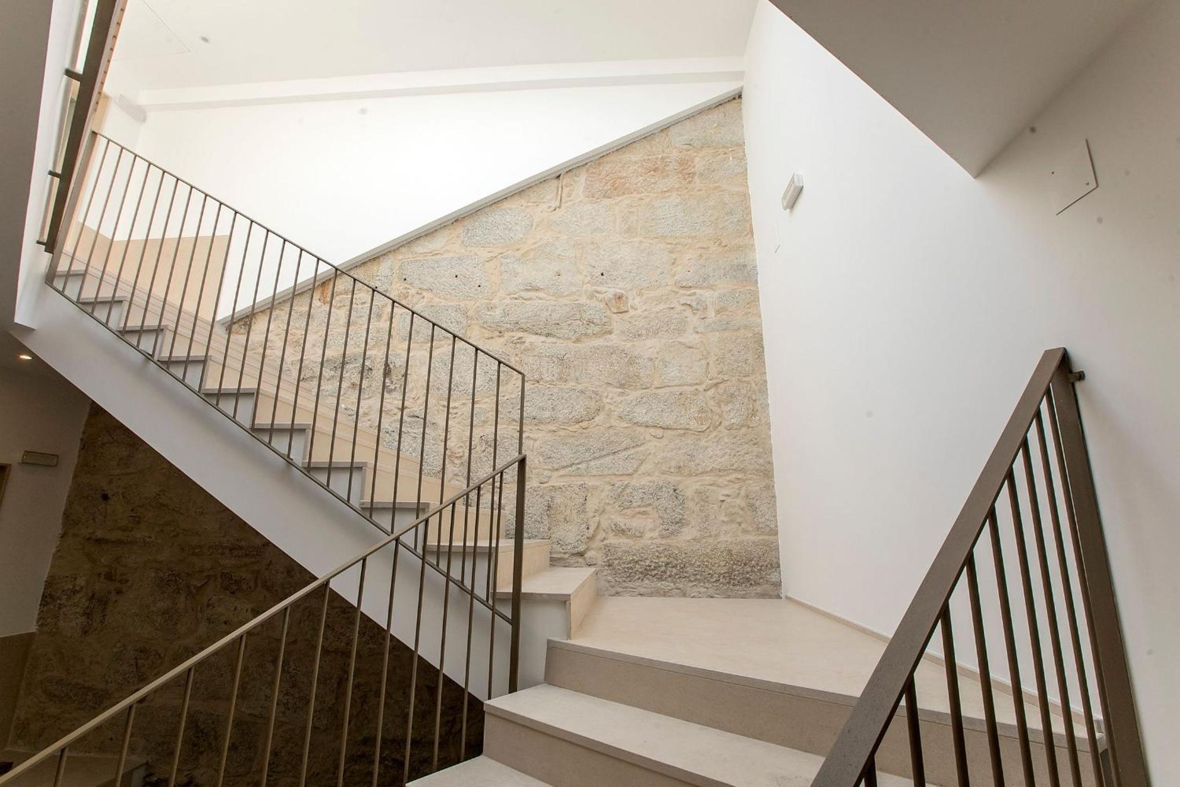 Luminous Premium Loft w/AC & Terrace by LovelyStay view 3