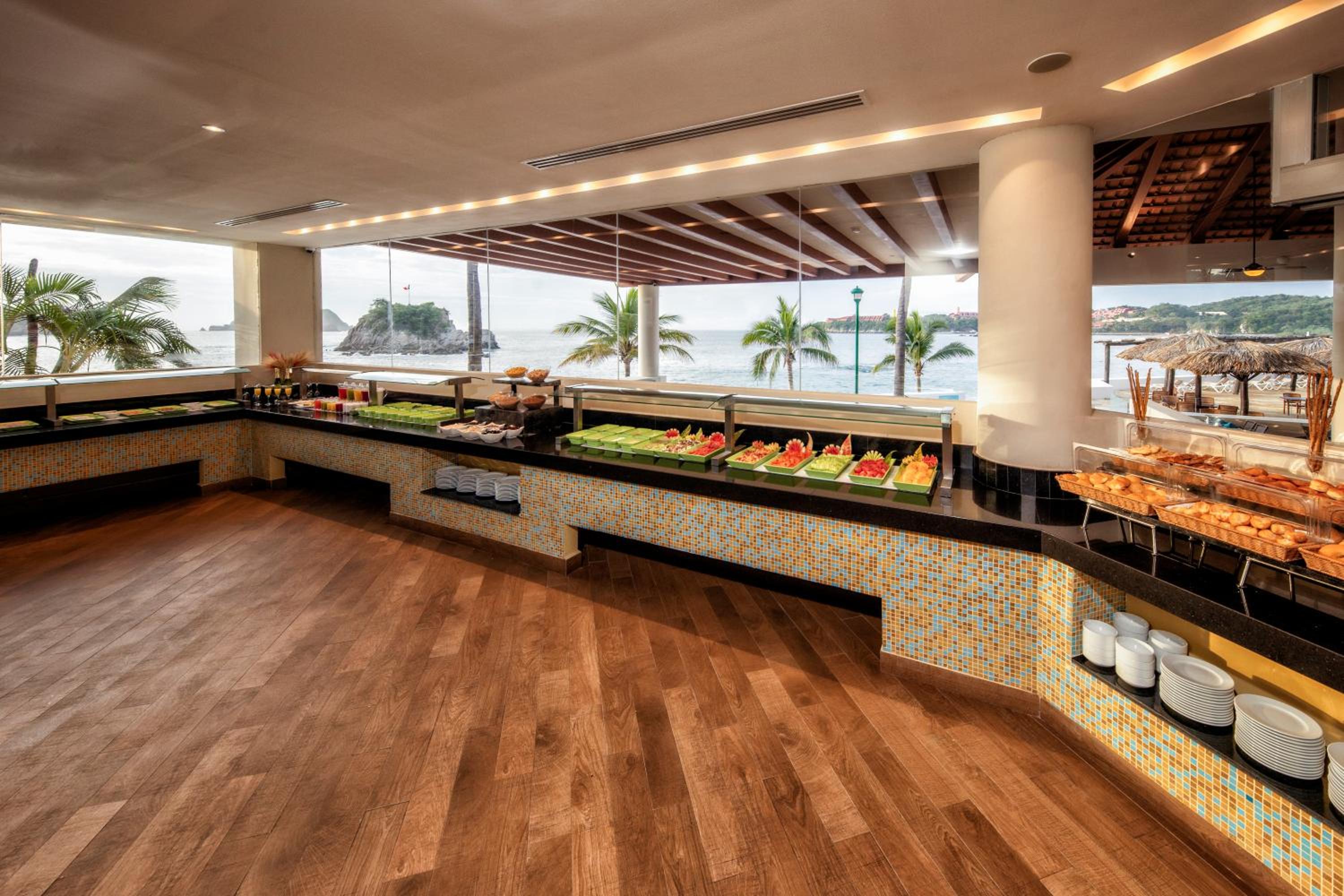 Huatulco Vacations - Barcelo Huatulco - Property Image 3