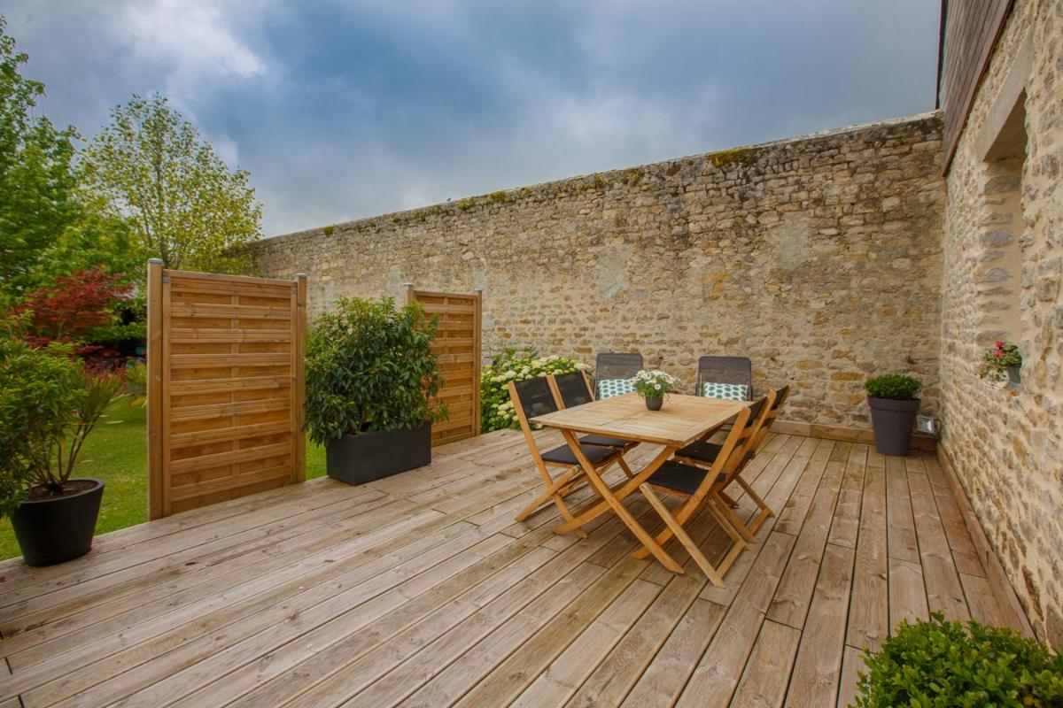 LE CLOS POULAIN Chambres d'Hôtes de charme au calme proche Bayeux et Gîtes cosy pour 2