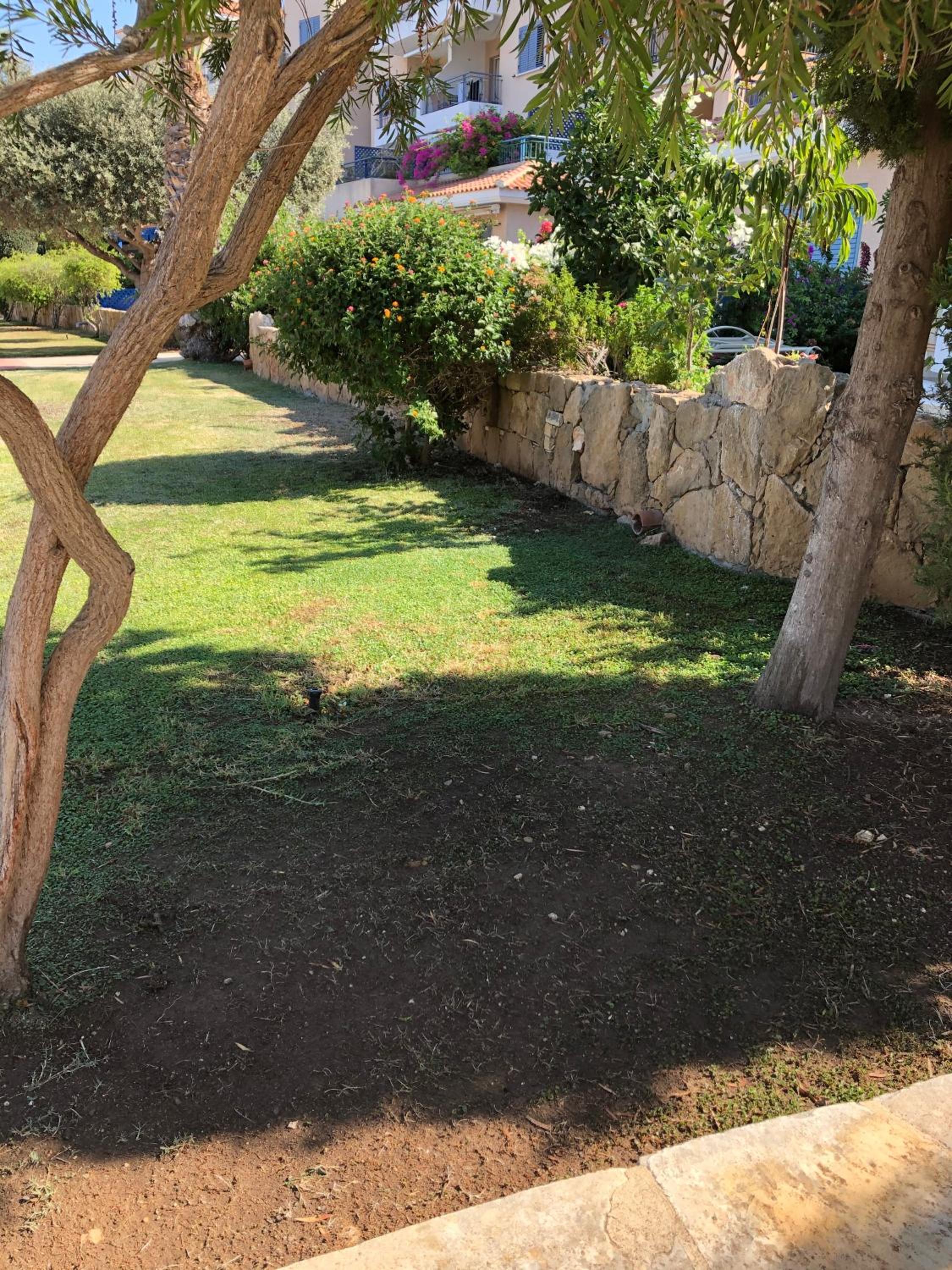 Kings Palace - fabulous pool-side 2 bed apartment