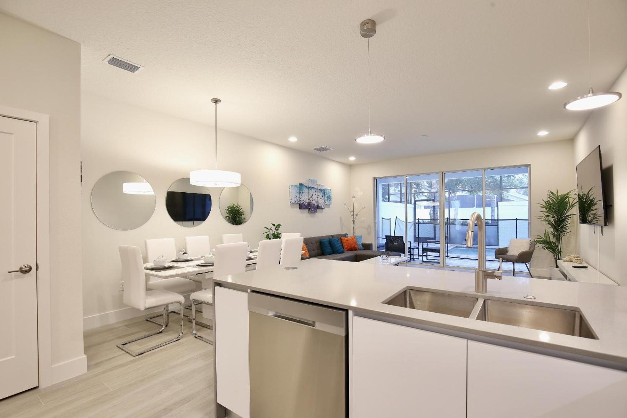 Amazing 3 bedroomloft townhouse in Hidden Forest, with private pool!