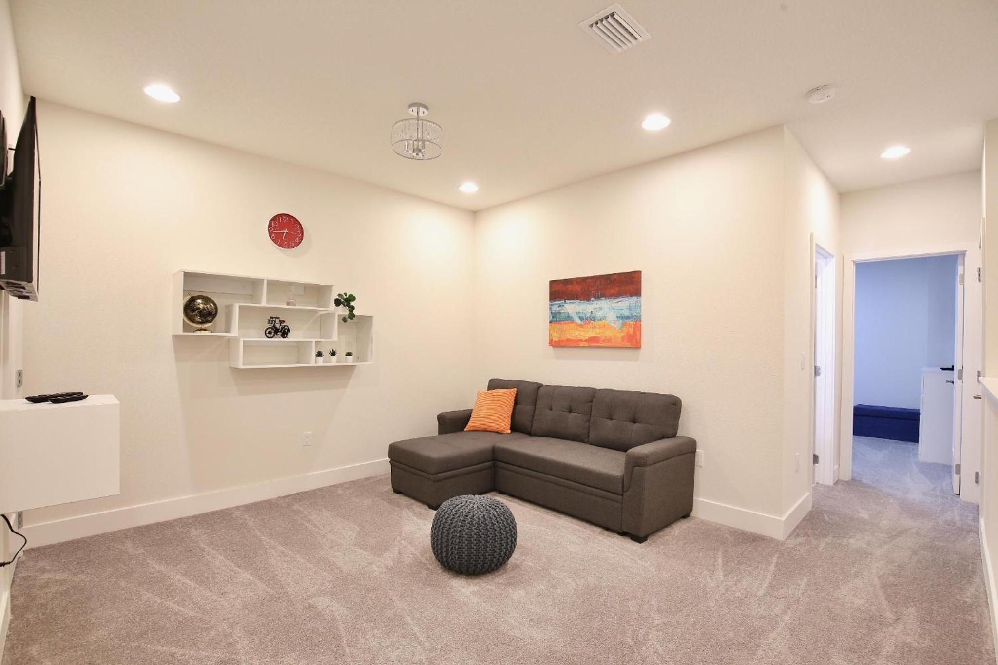 Amazing 3 bedroomloft townhouse in Hidden Forest, with private pool!