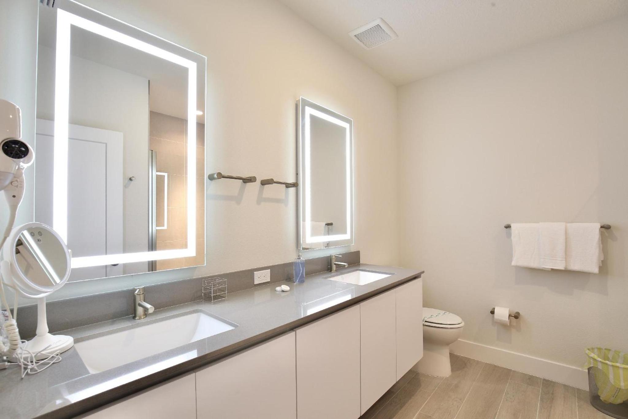 Amazing 3 bedroomloft townhouse in Hidden Forest, with private pool!