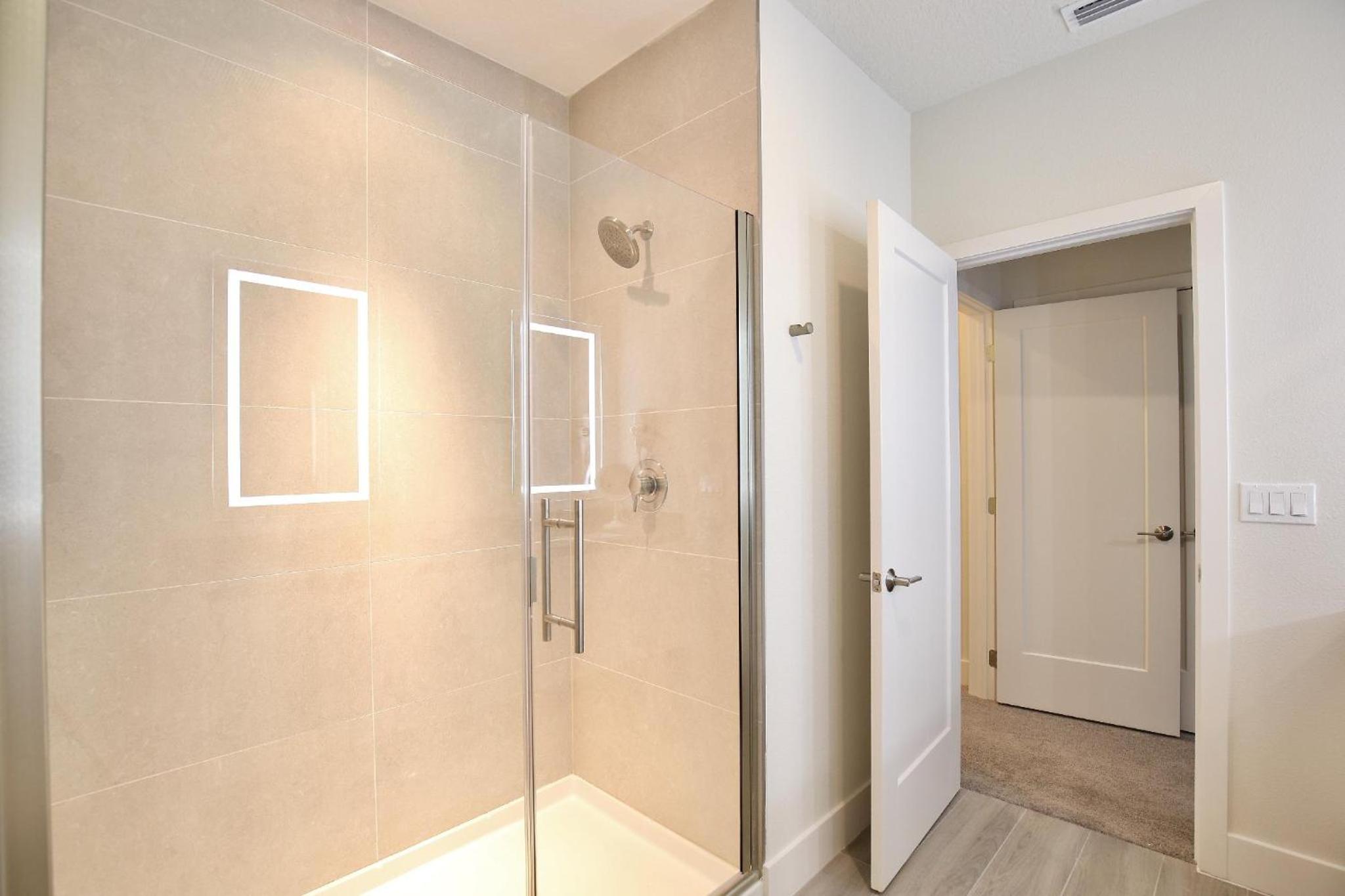 Amazing 3 bedroomloft townhouse in Hidden Forest, with private pool!