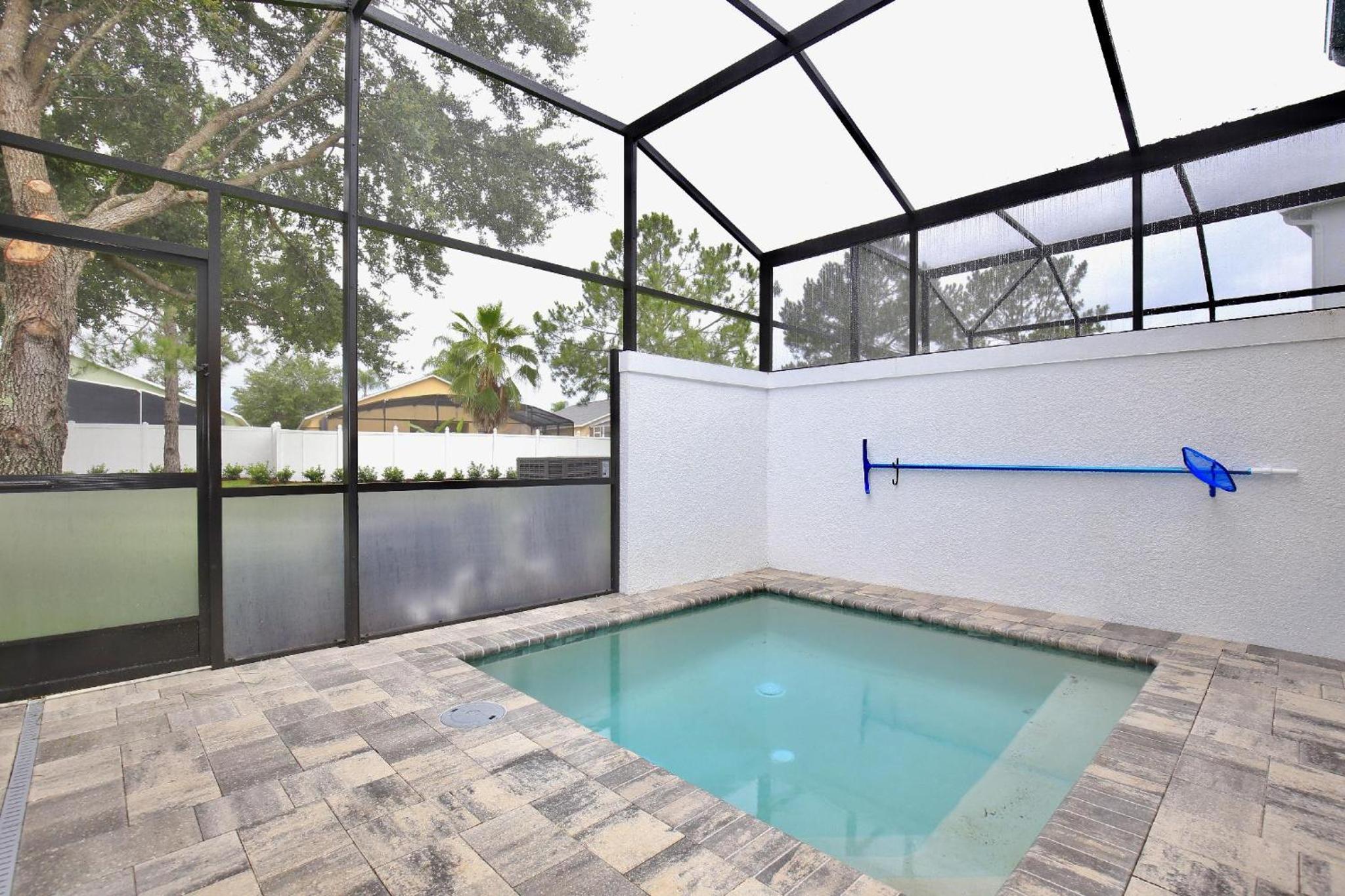 Amazing 3 bedroomloft townhouse in Hidden Forest, with private pool!