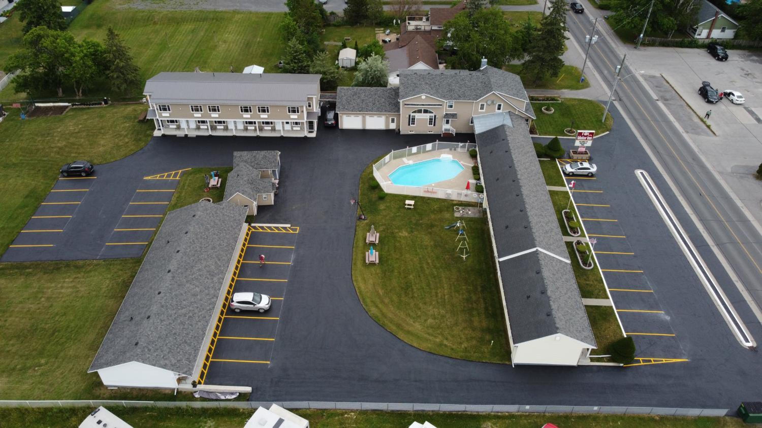 Fox Motor Inn