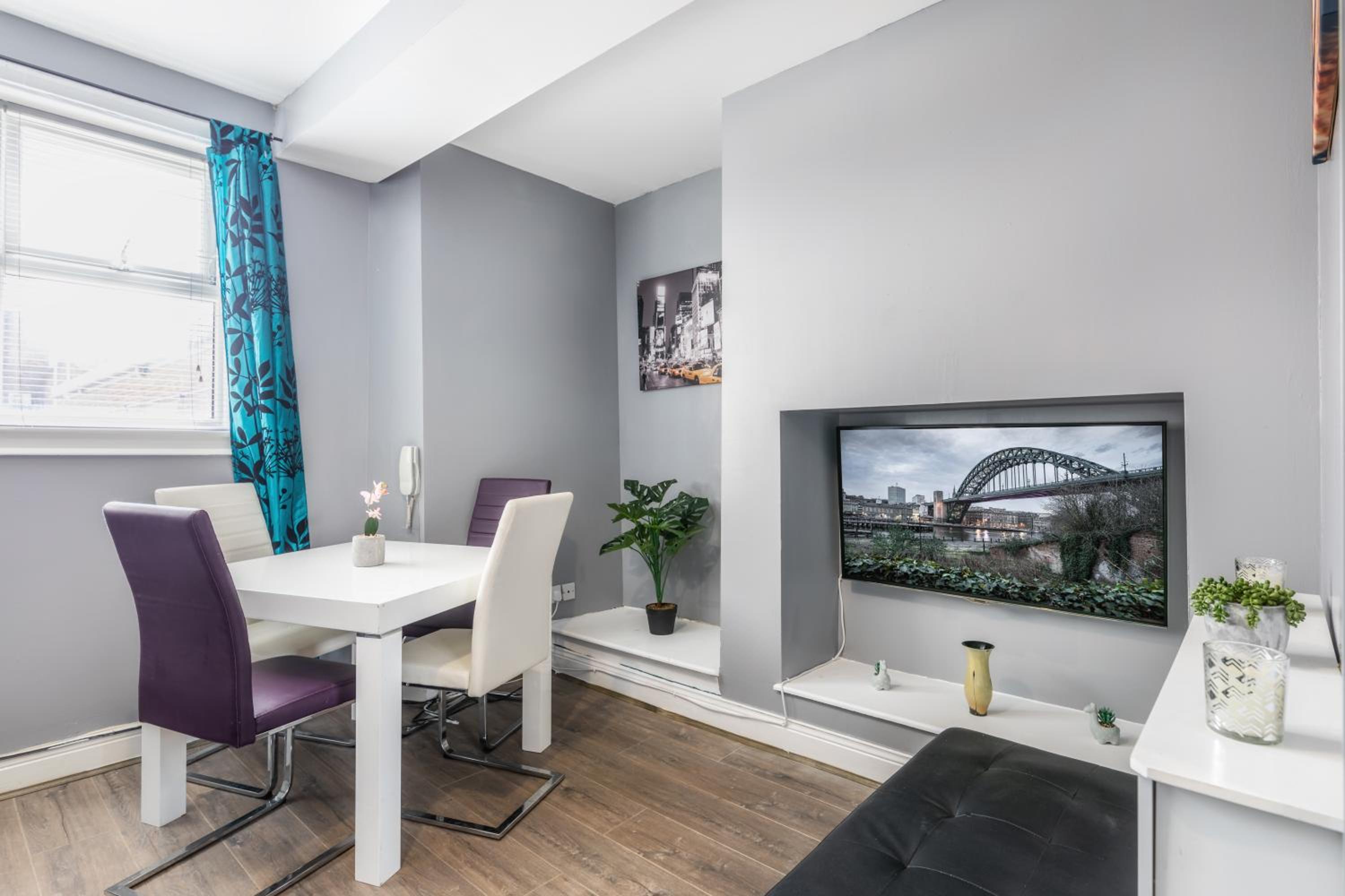 Sunderland City Centre Apartments free parking and Wi-Fi view 2