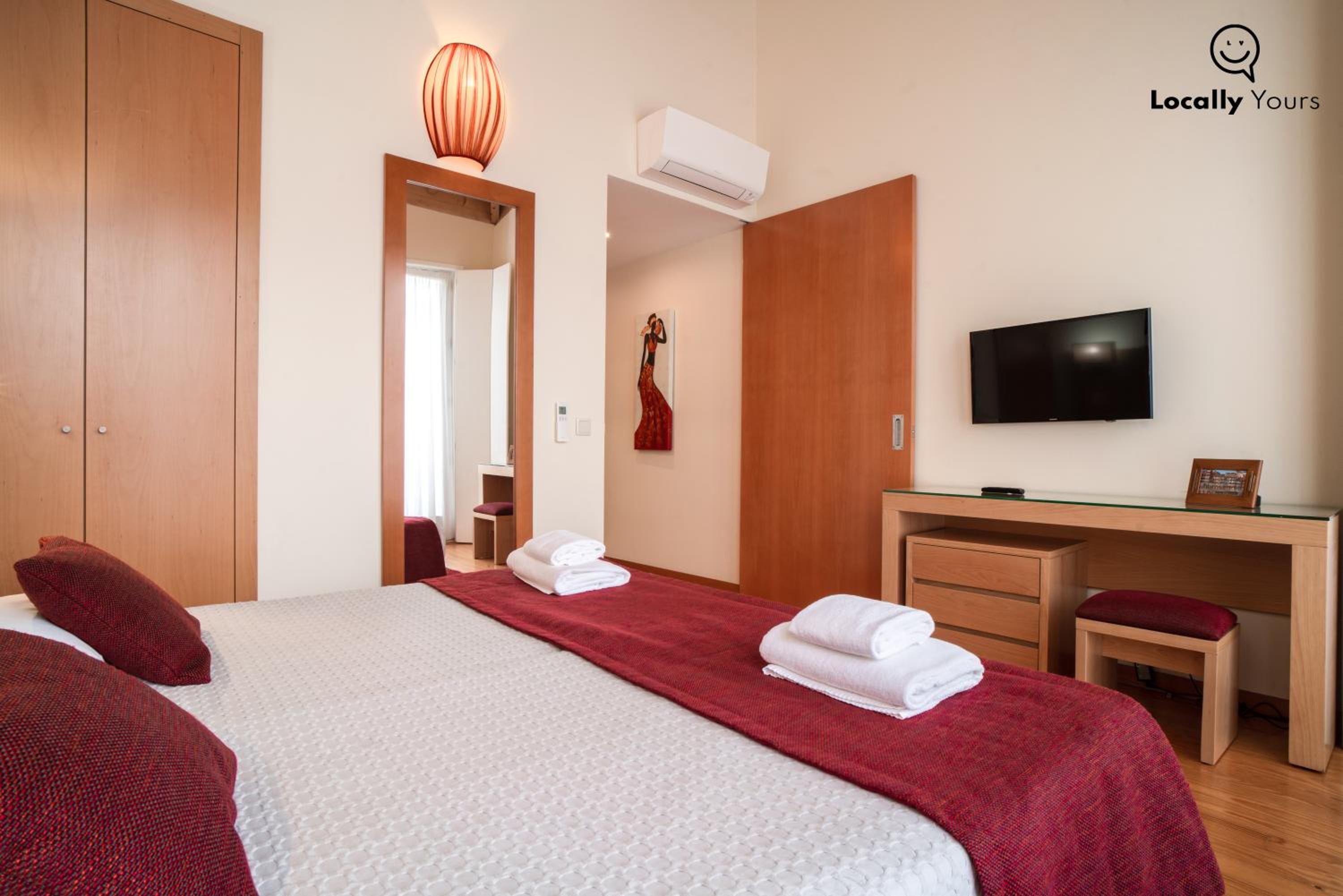 Locally Yours Oporto Apartments view 5