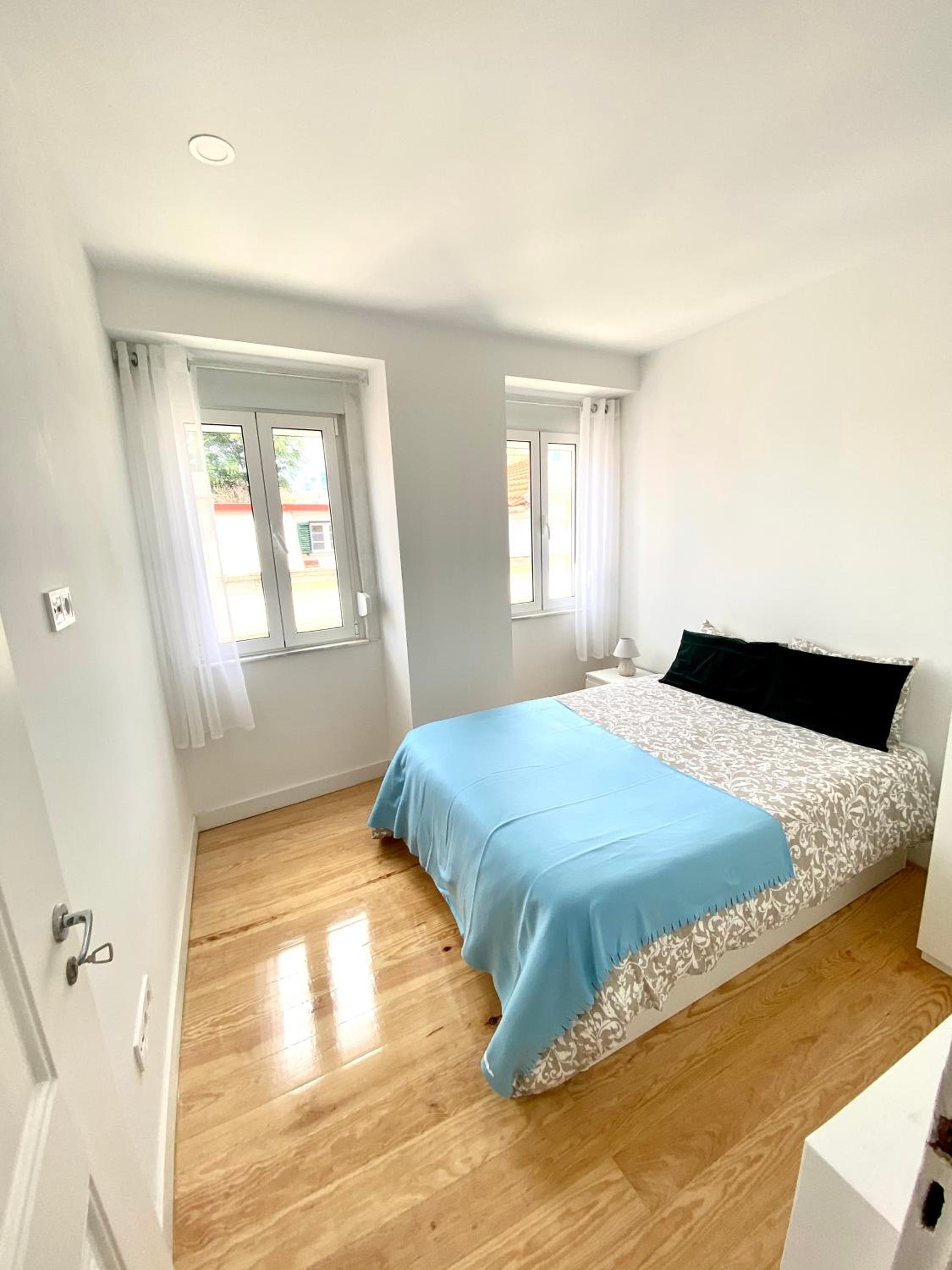 20-2 Lisbon Castle view apartment with French terrace view 4