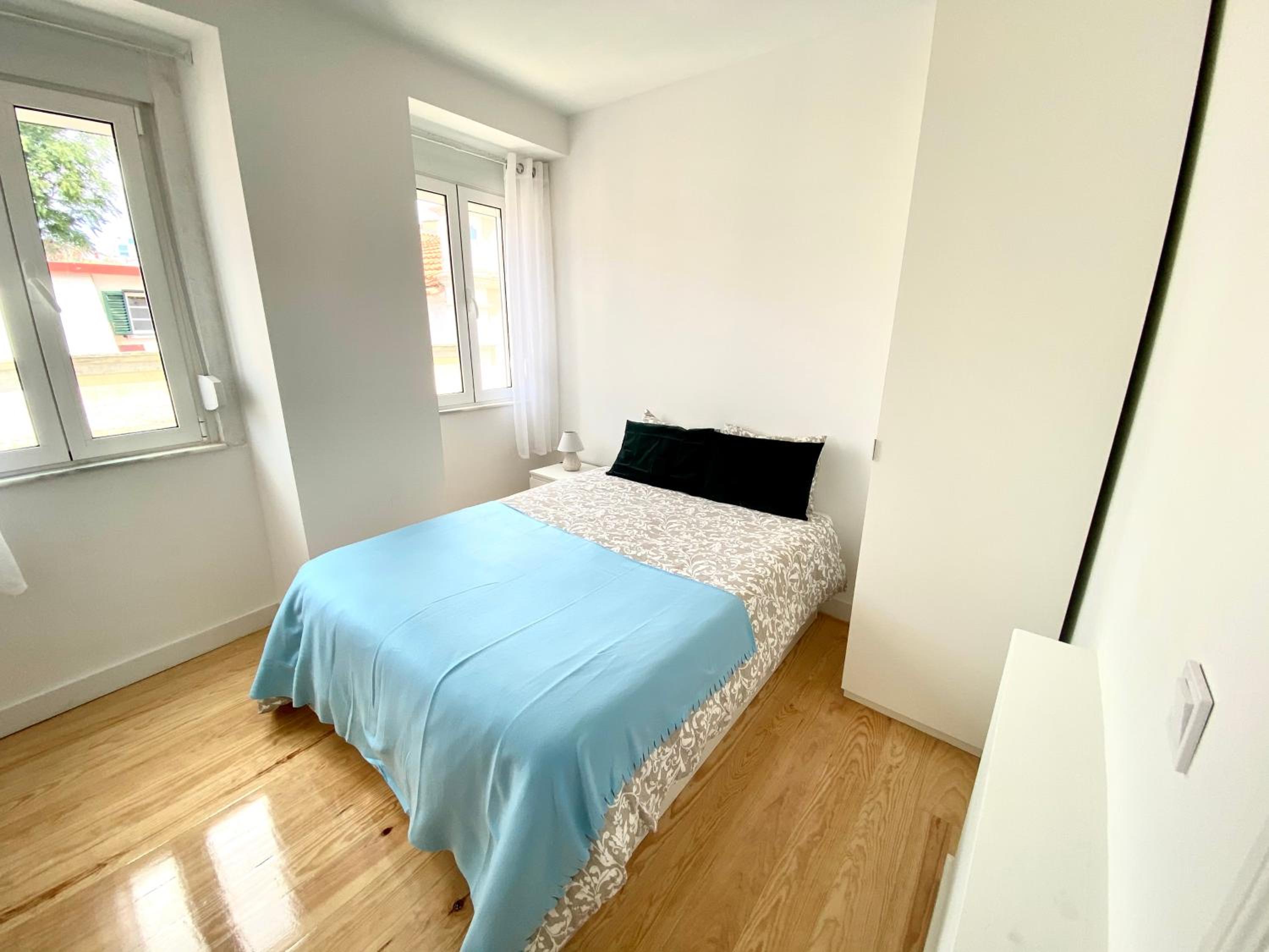 20-2 Lisbon Castle view apartment with French terrace view 5