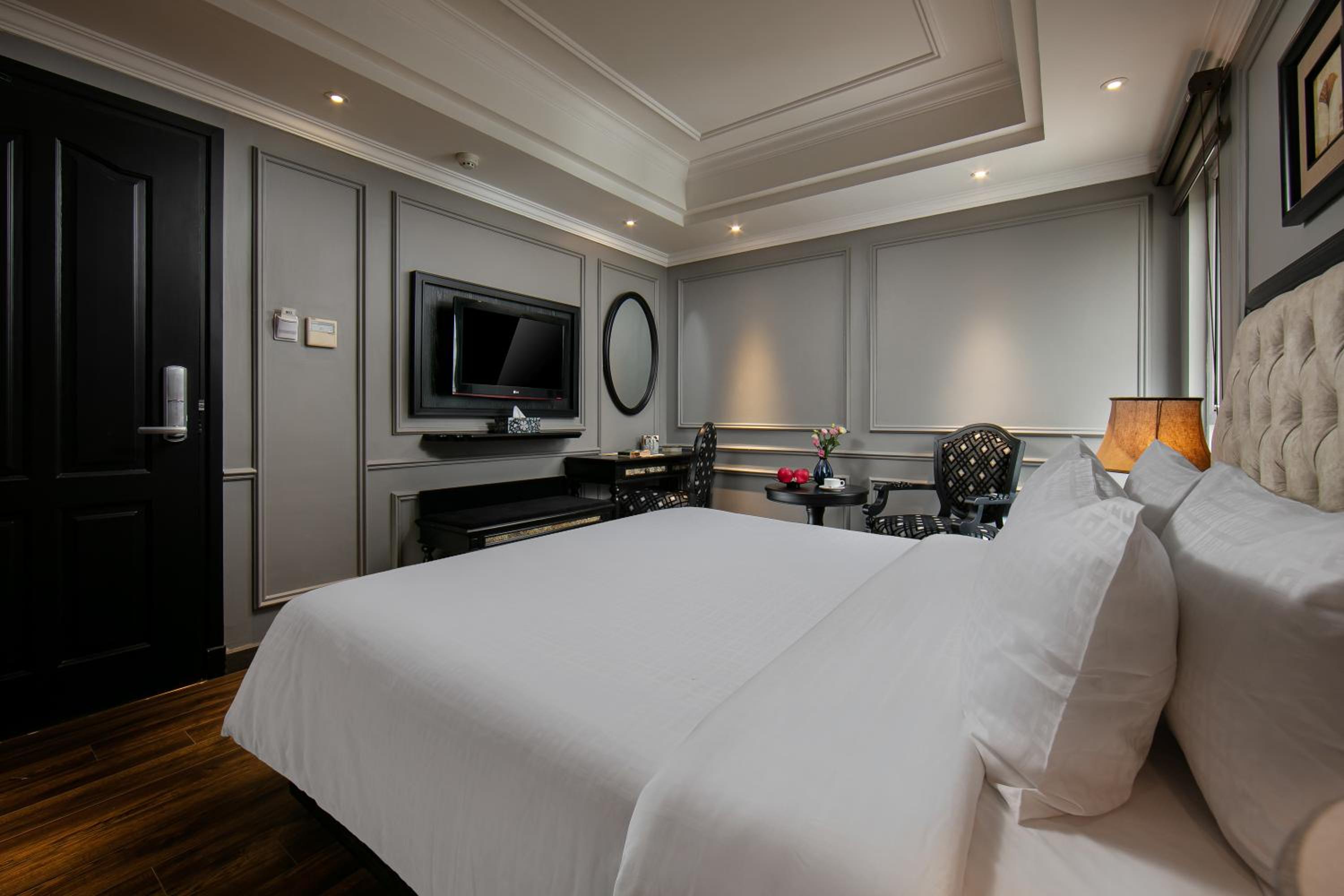 Scent Premium Hotel and Sky Bar photo 2