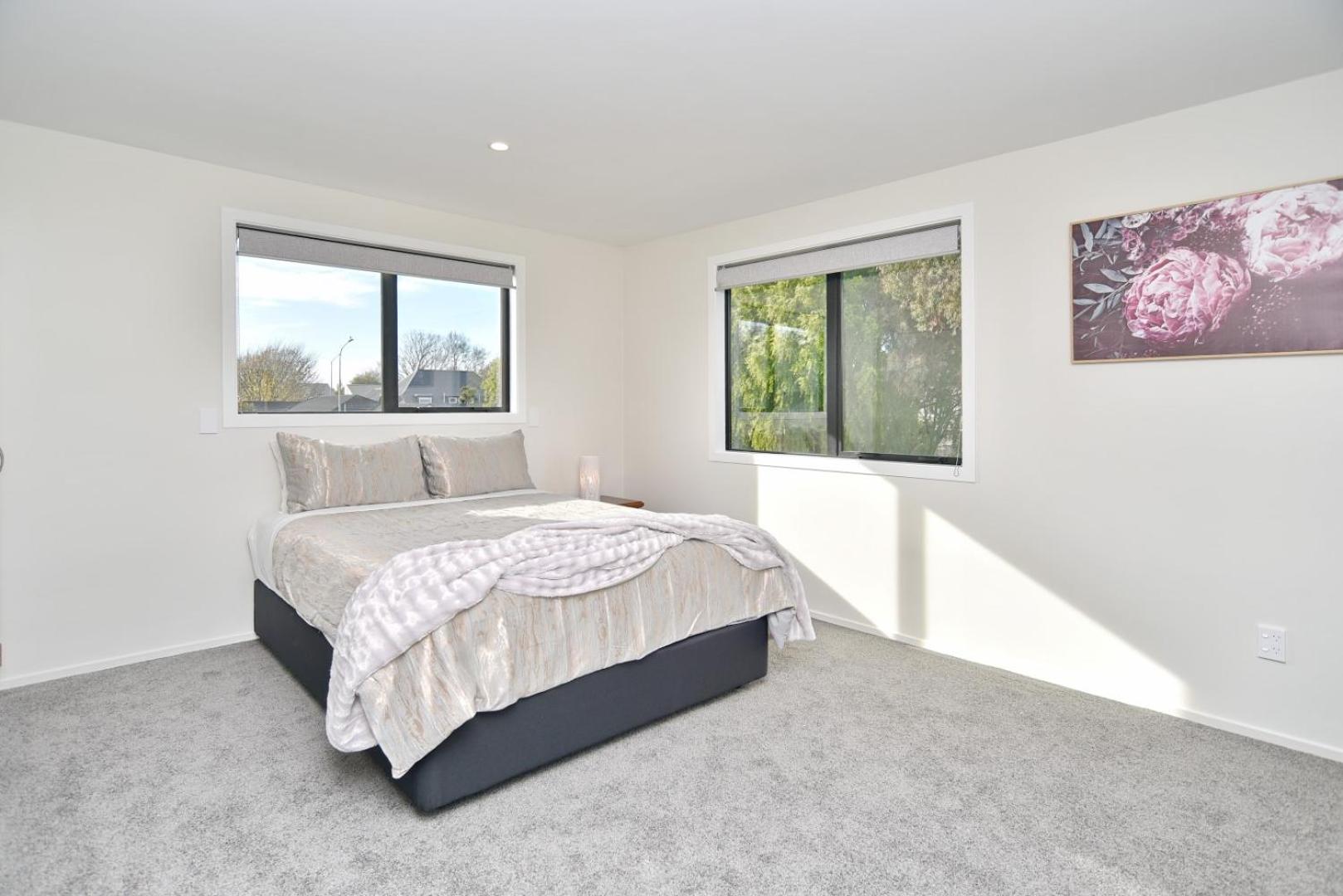 Lavandula 3 - Christchurch Holiday Homes view 2