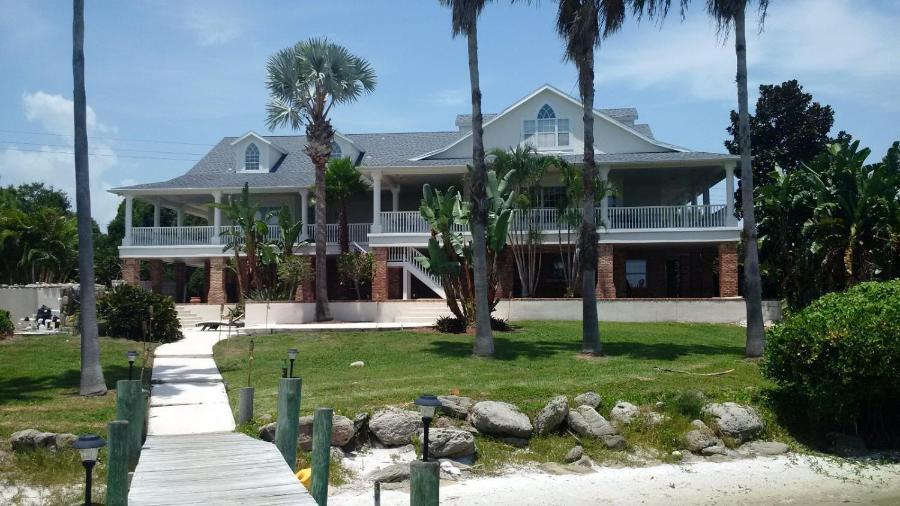 Pineda Palms Estate, 4 BR for 13 guests, heated pool
