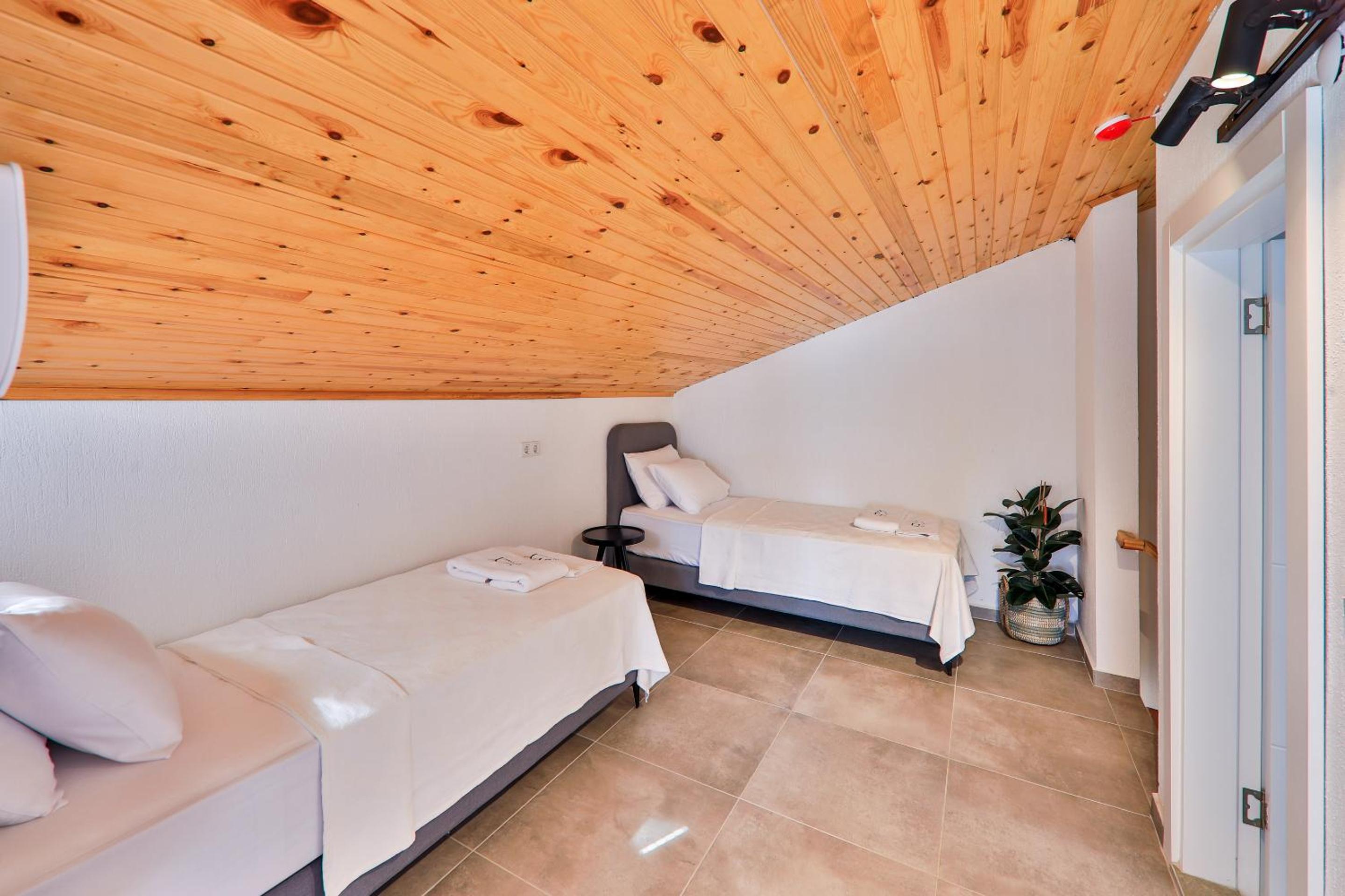 Joyy Suit Apart - Image 41