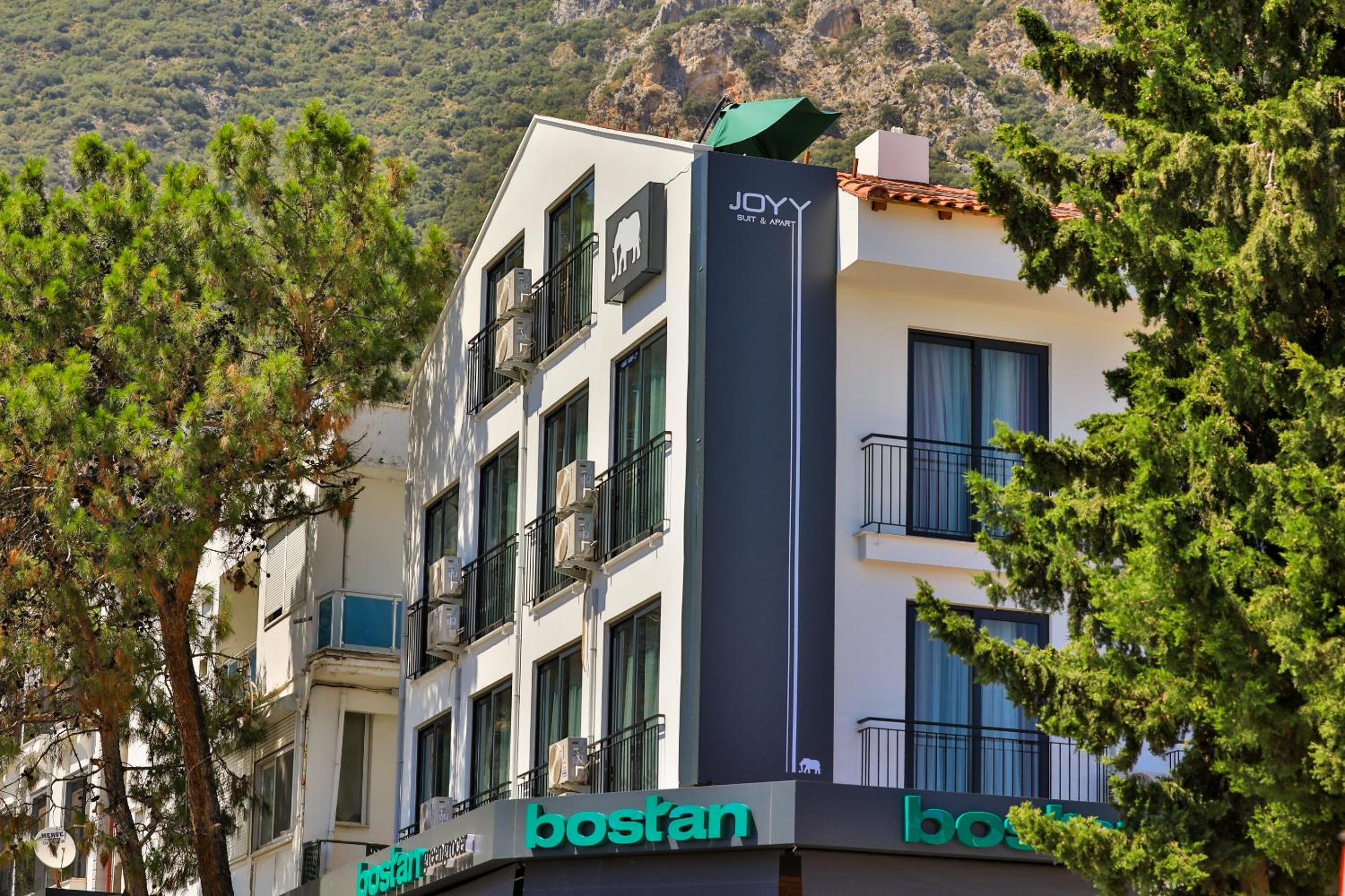 Hotel Joyy Suit Apart - Image 1