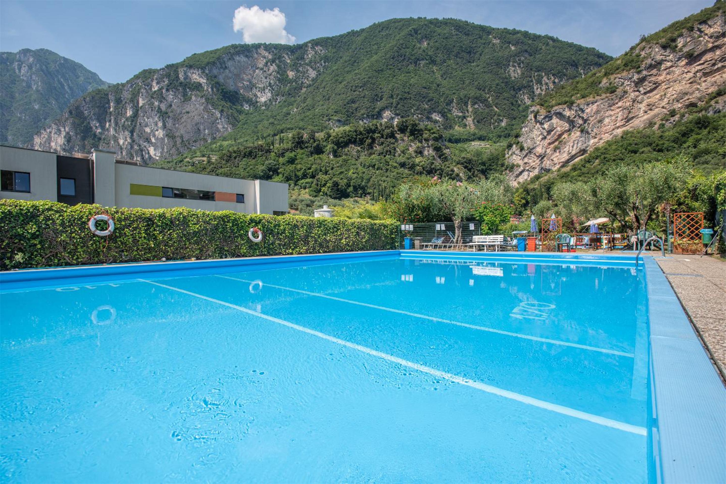 Casa Varone 46, swimming pool and bbq photo 2