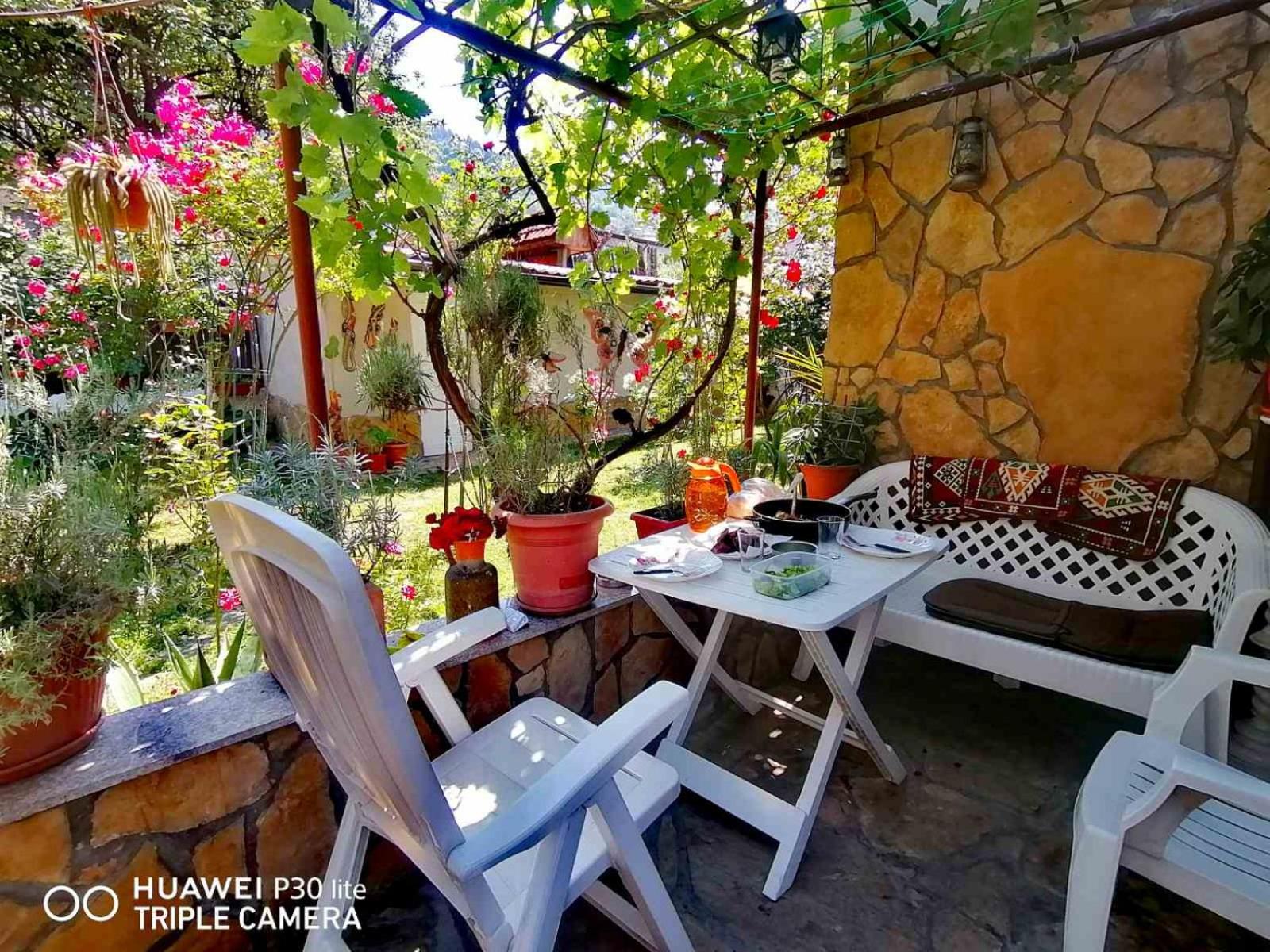 Modern&Cozy Bosnian house with GARDEN+FREE parking