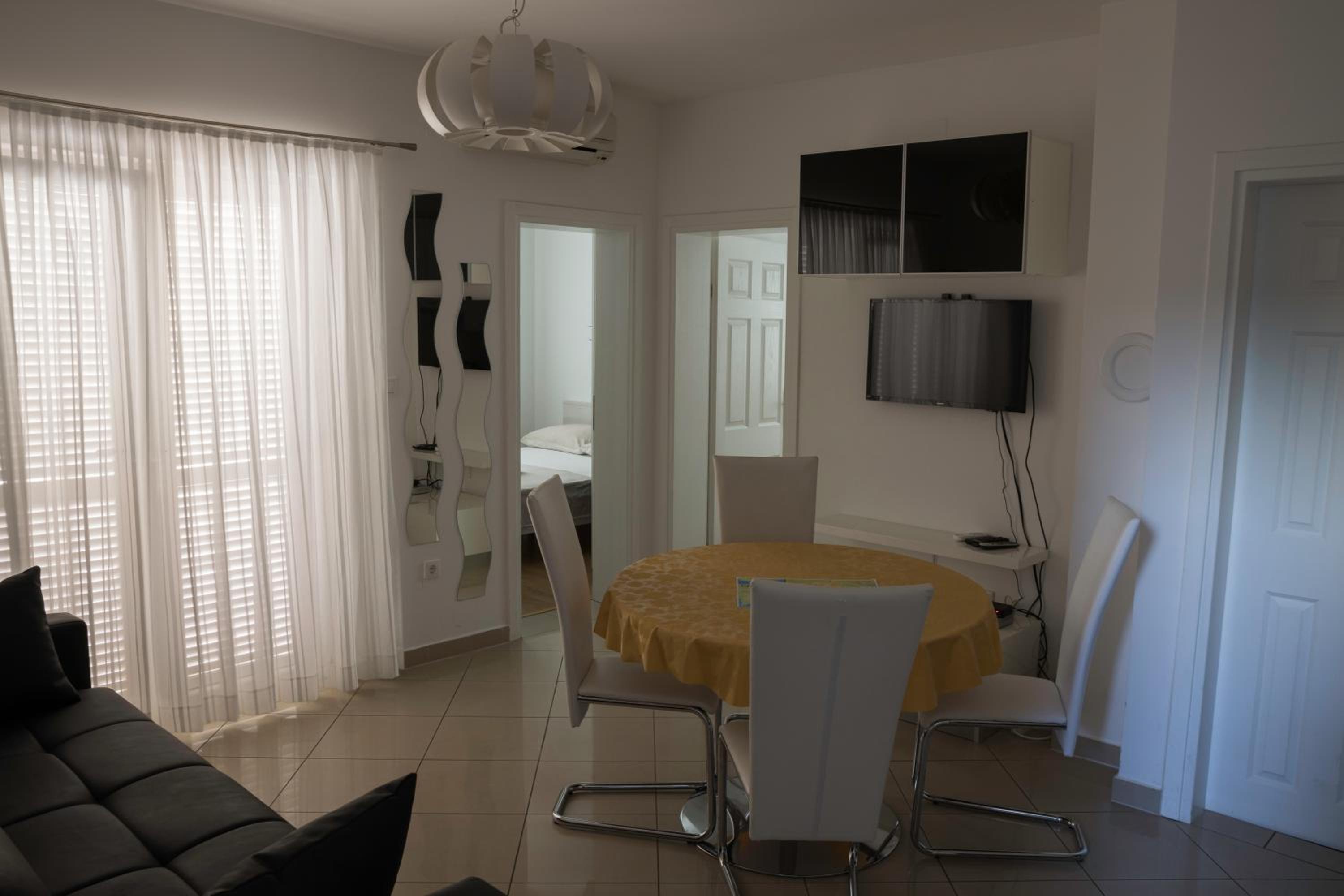 Apartment Novalja view 2