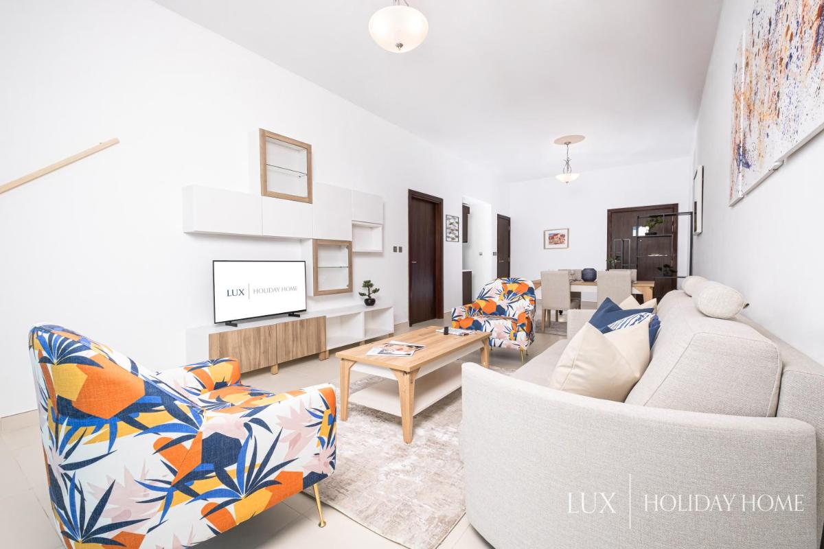 LUX Opulent Island Suite 6 Burj View