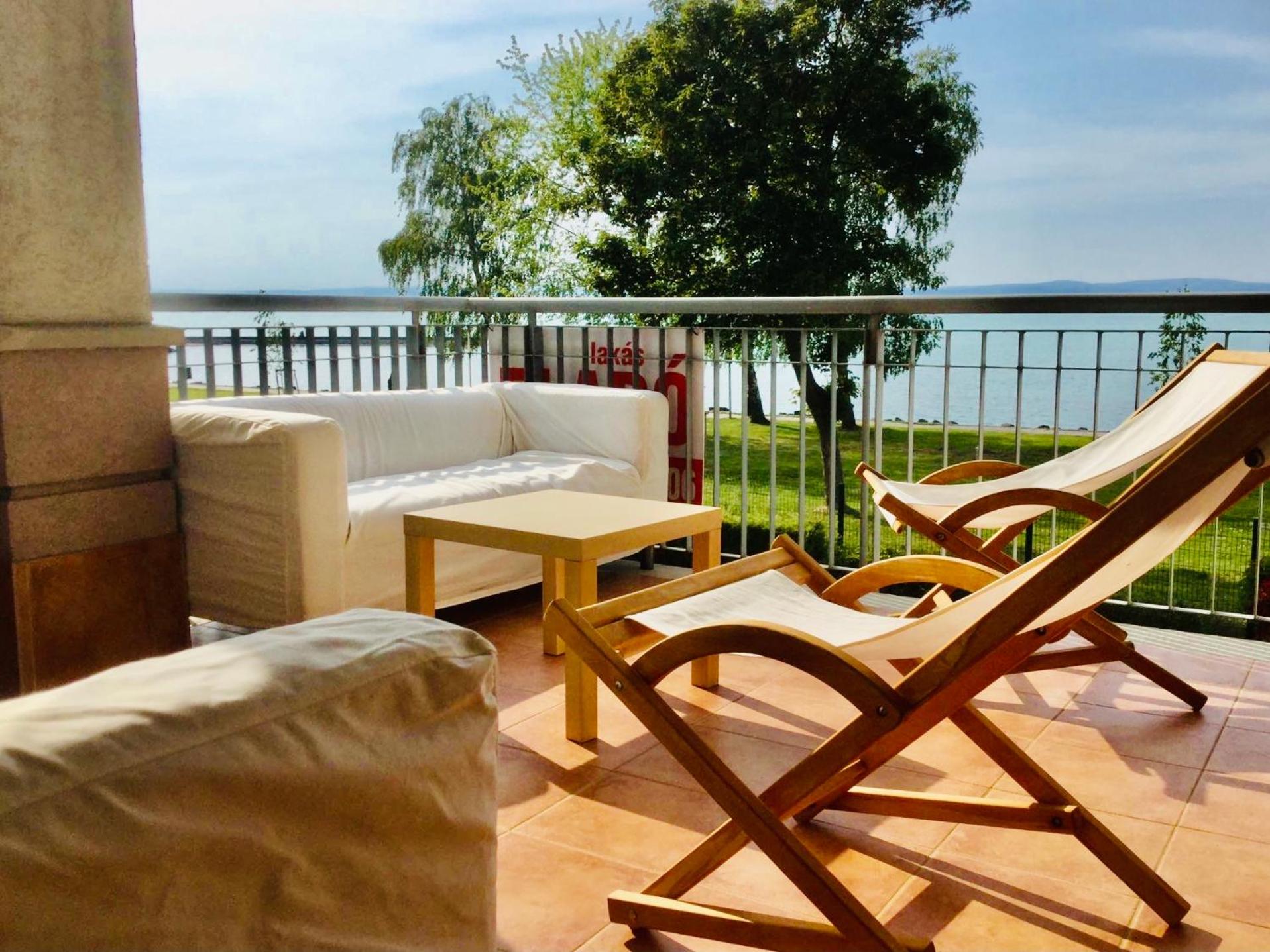 Balaton BeachSide Apartman Siófok N1 view 4