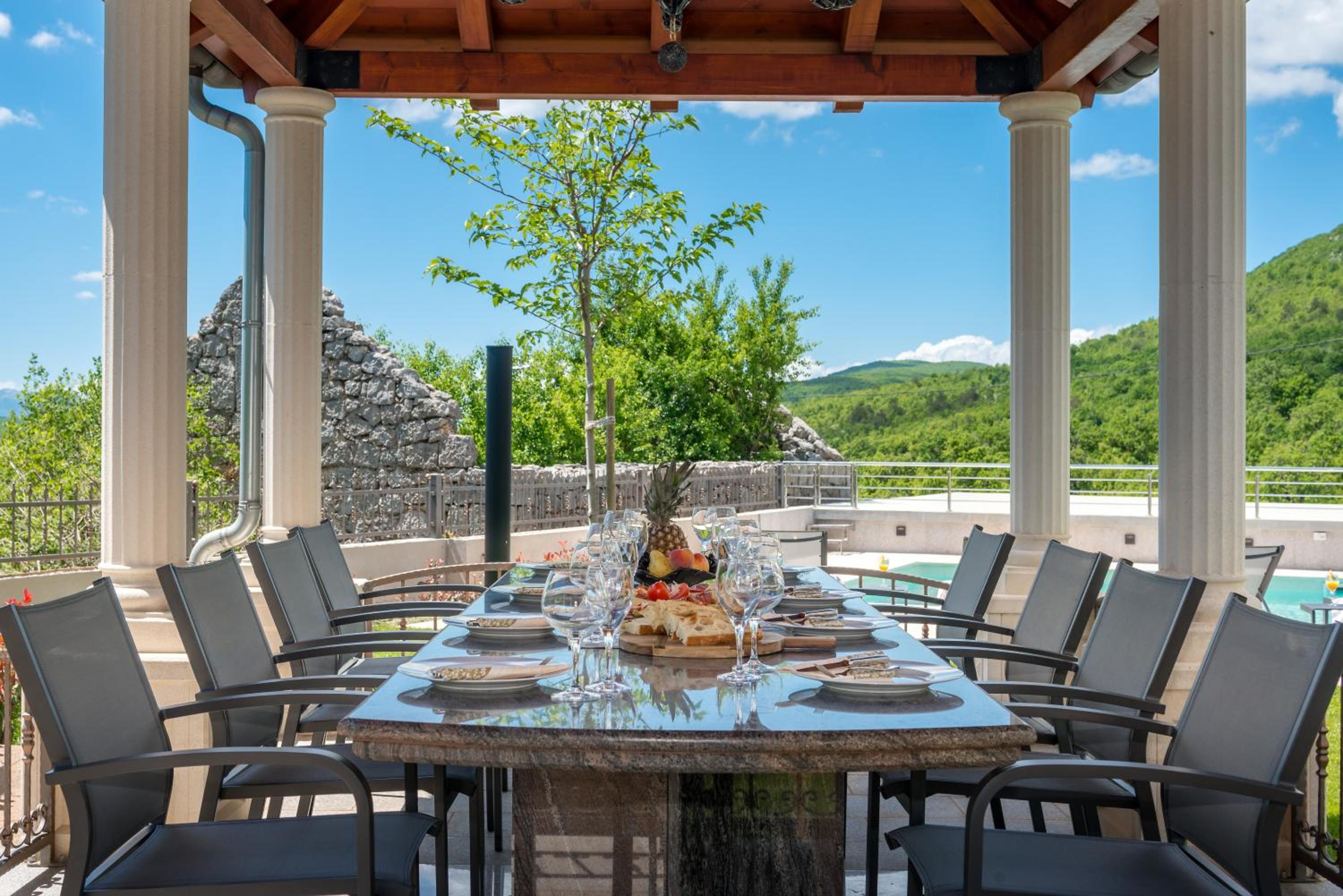 Villa Miam view 2