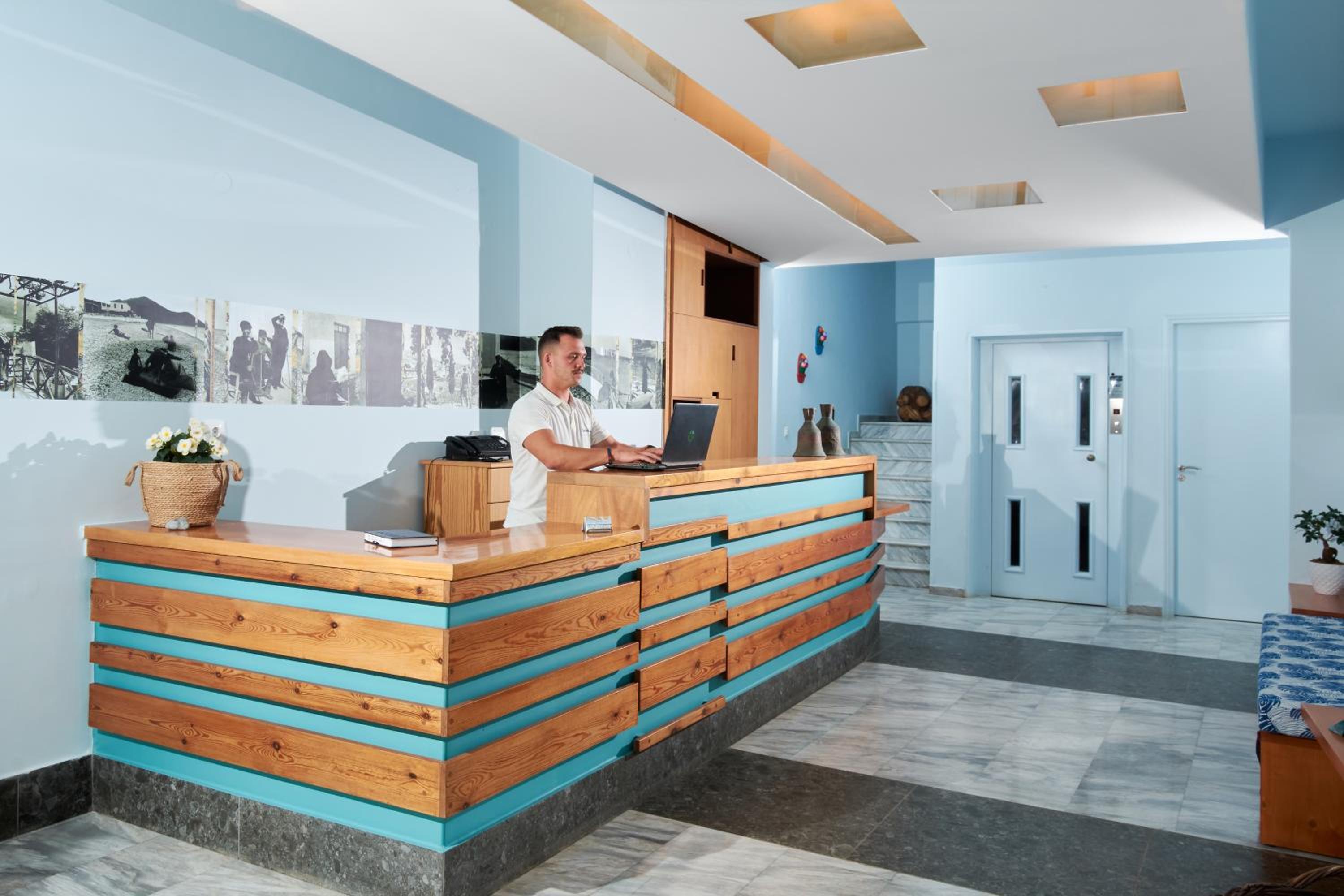 Hotel Aptera Beach - Image 1