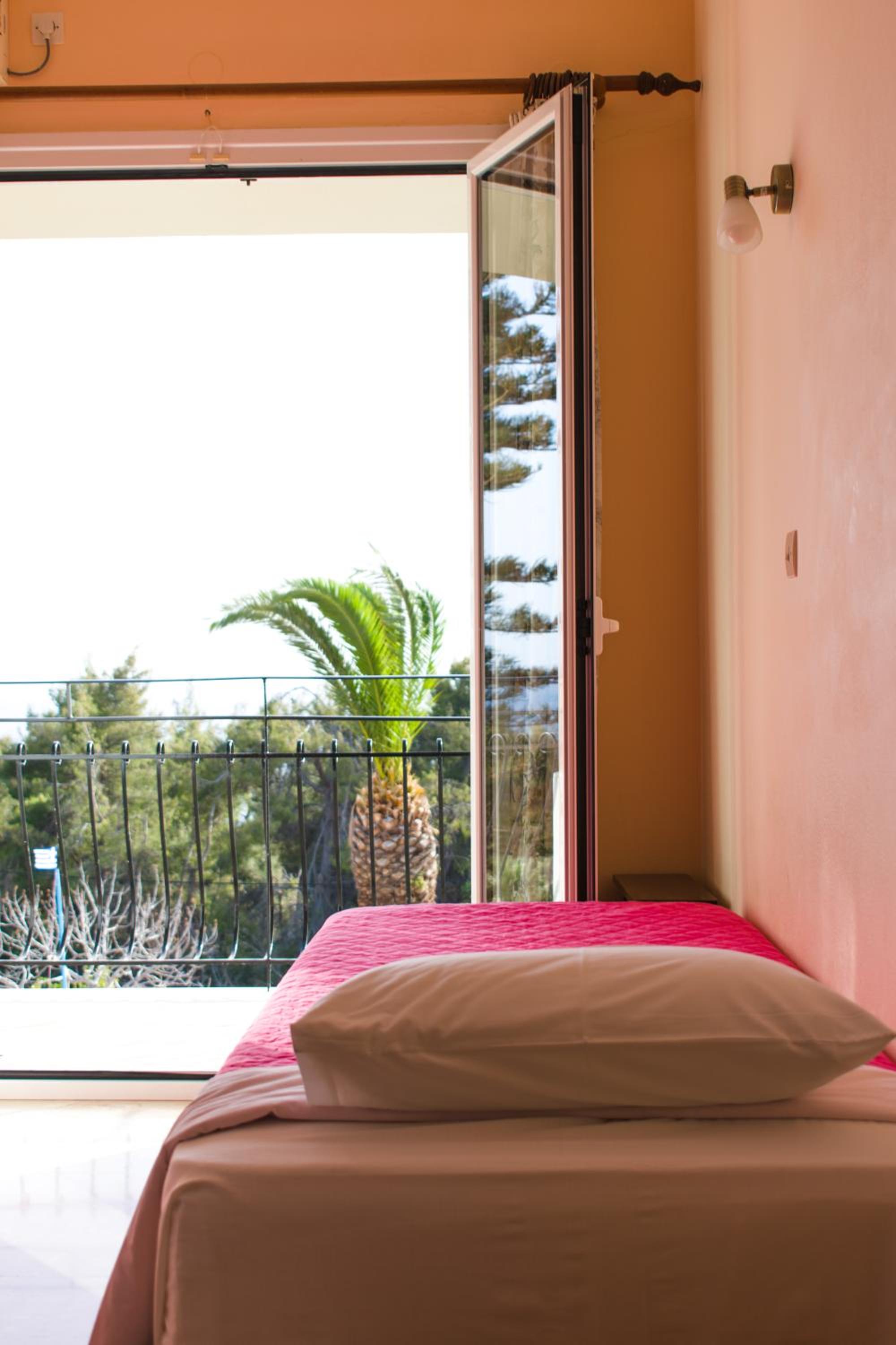 Meraki apartments photo 5