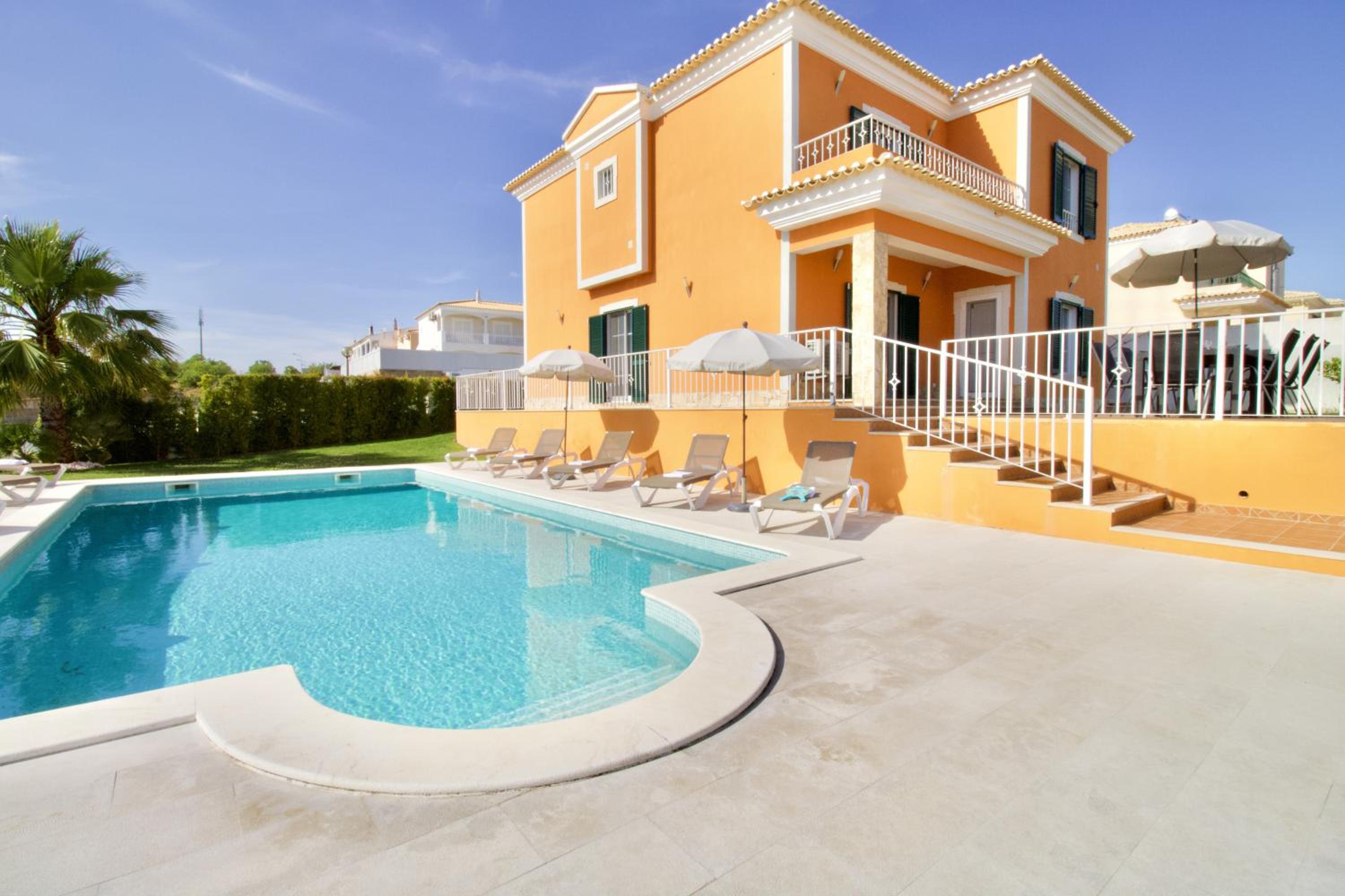 Villa Rosa - with private pool view 2