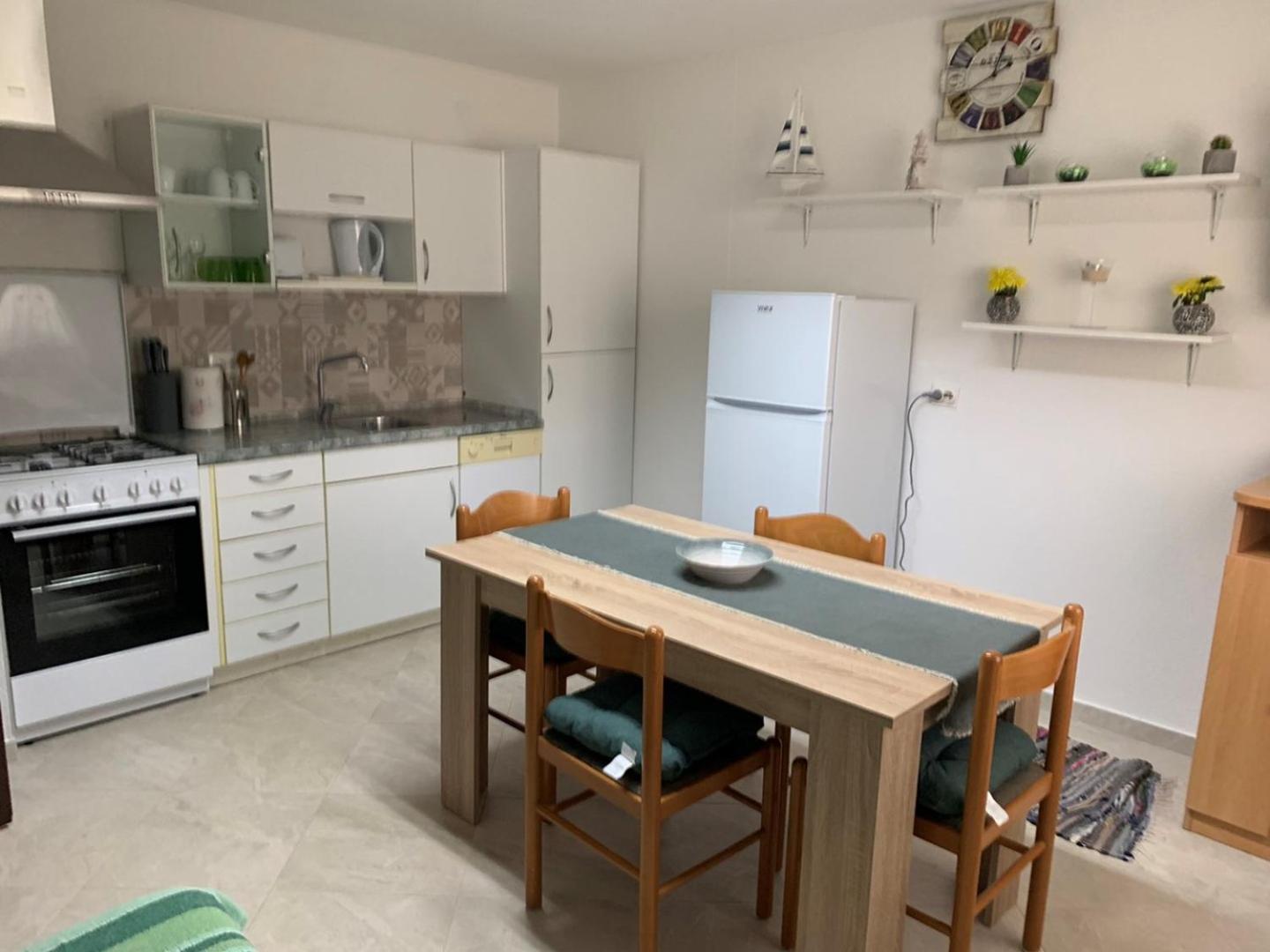 Linda Apartments Zambrattia view 3