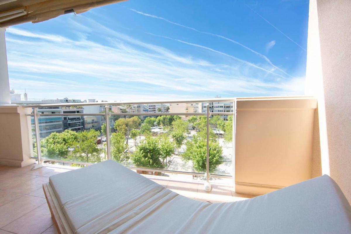 Apartment 2 bedrooms 2 bathrooms clear view in Palm beach area photo 2