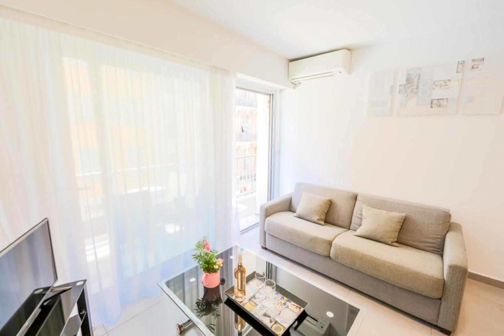 SUEDE AP4207 by Riviera Holiday Homes photo 3