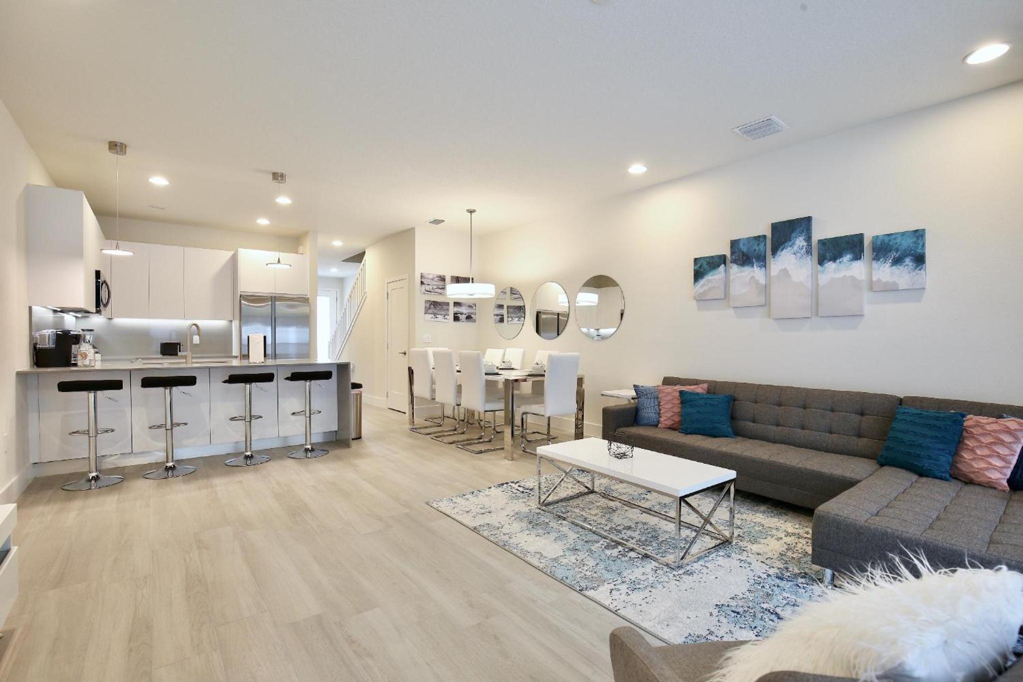 High luxury 3 bedroomloft townhouse in Hidden Forest, with private pool!