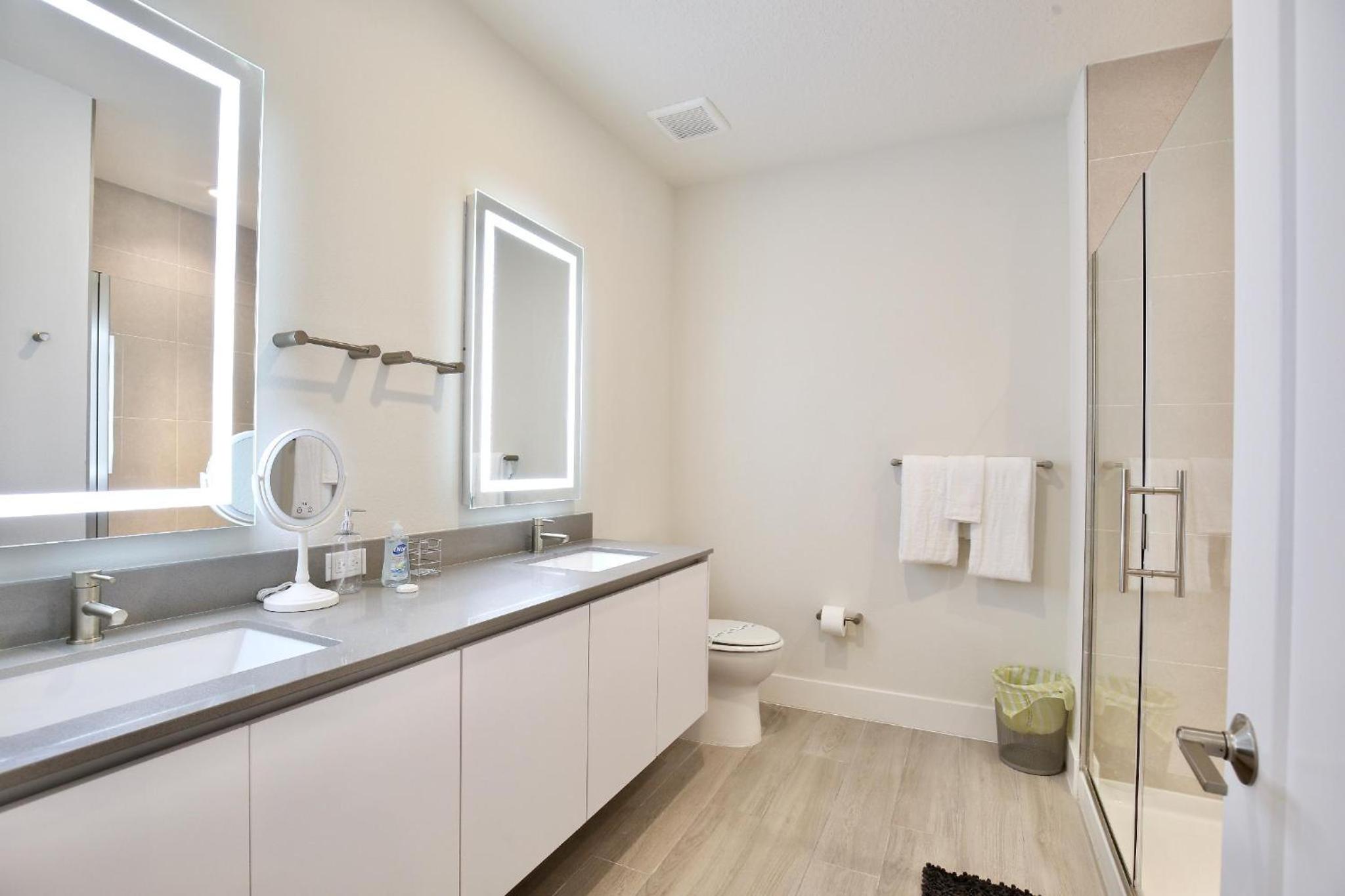 High luxury 3 bedroomloft townhouse in Hidden Forest, with private pool!