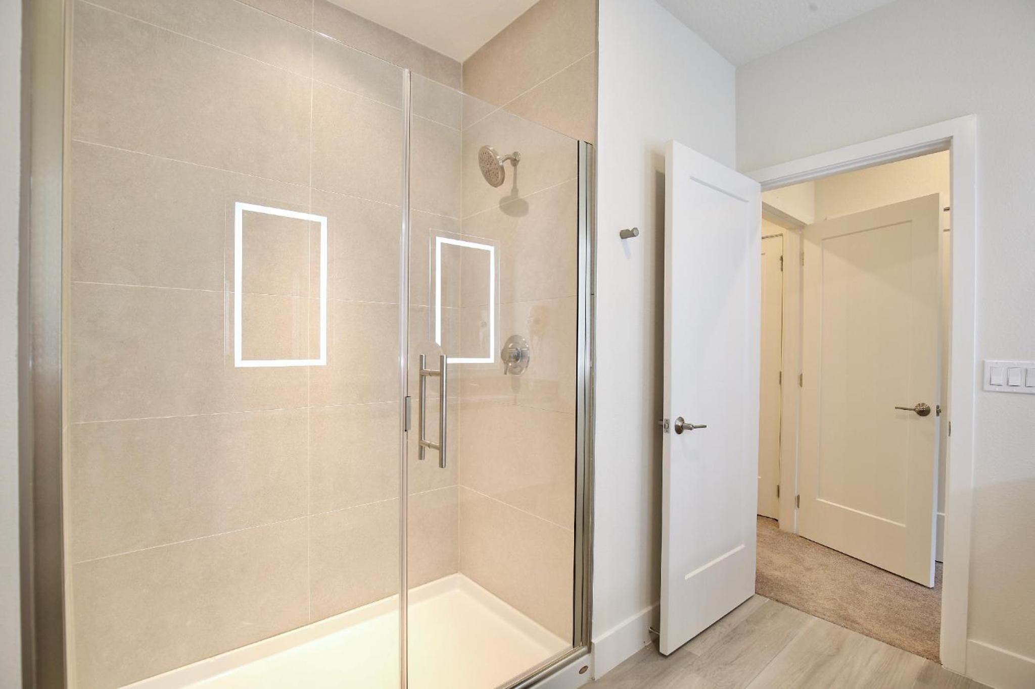 High luxury 3 bedroomloft townhouse in Hidden Forest, with private pool!
