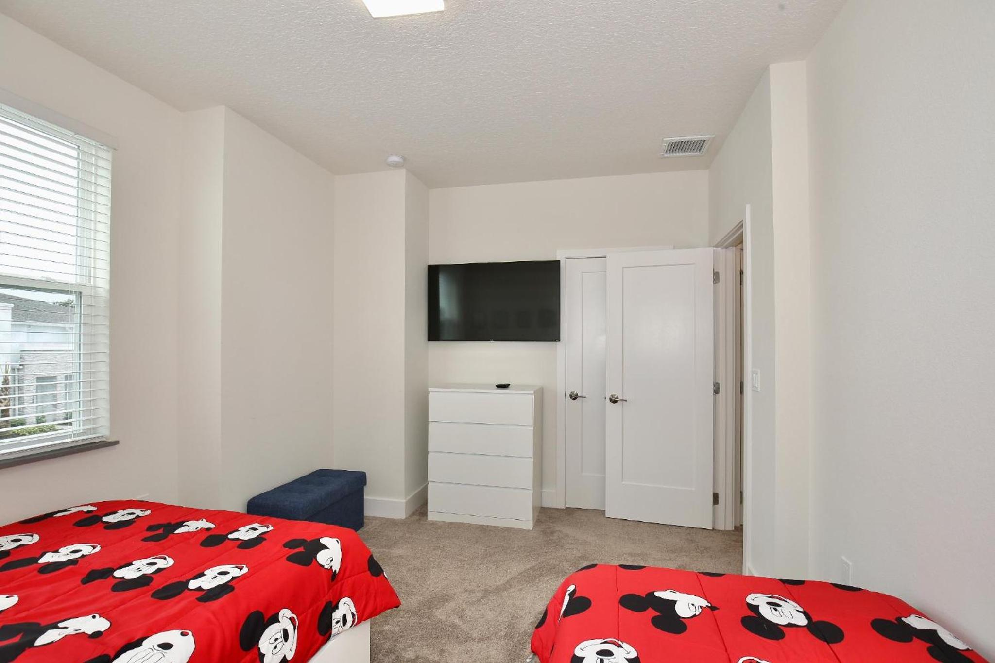 High luxury 3 bedroomloft townhouse in Hidden Forest, with private pool!