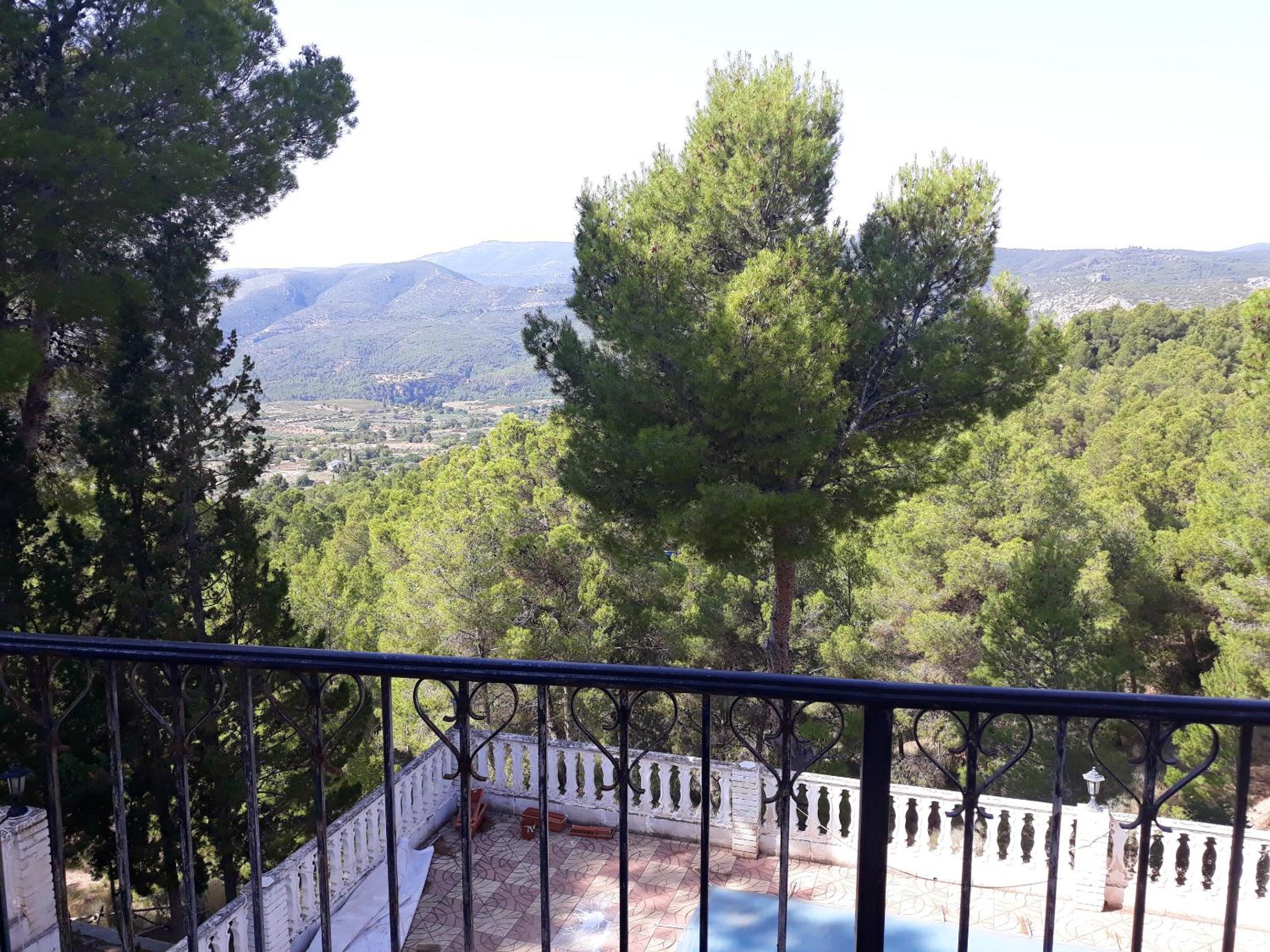 Picturesque Villa in Chulilla with Private Pool