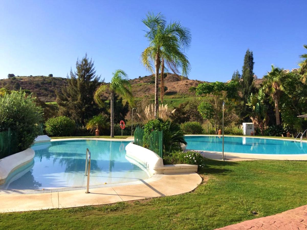 2 bedrooms appartement with sea view shared pool and furnished terrace at Cala de Mijas 3 km away from the beach