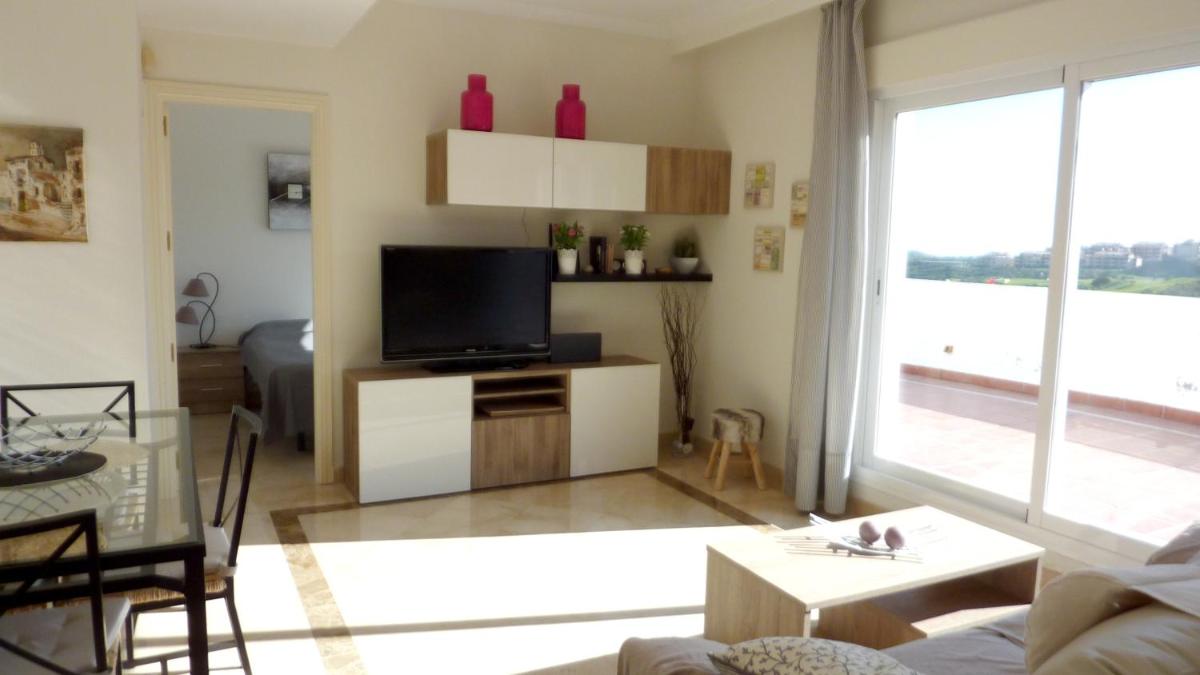 2 bedrooms appartement with sea view shared pool and furnished terrace at Cala de Mijas 3 km away from the beach