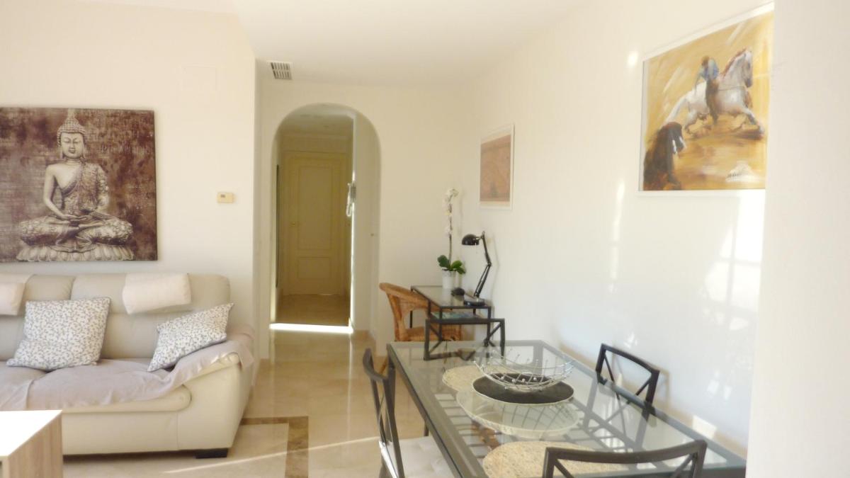2 bedrooms appartement with sea view shared pool and furnished terrace at Cala de Mijas 3 km away from the beach