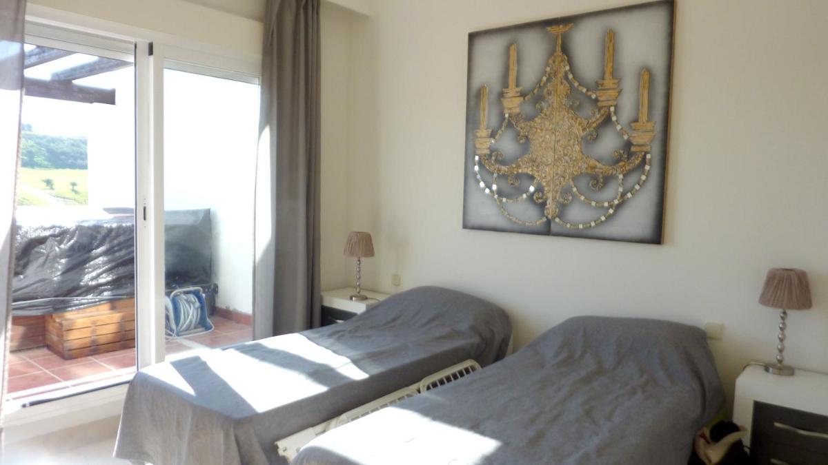 2 bedrooms appartement with sea view shared pool and furnished terrace at Cala de Mijas 3 km away from the beach