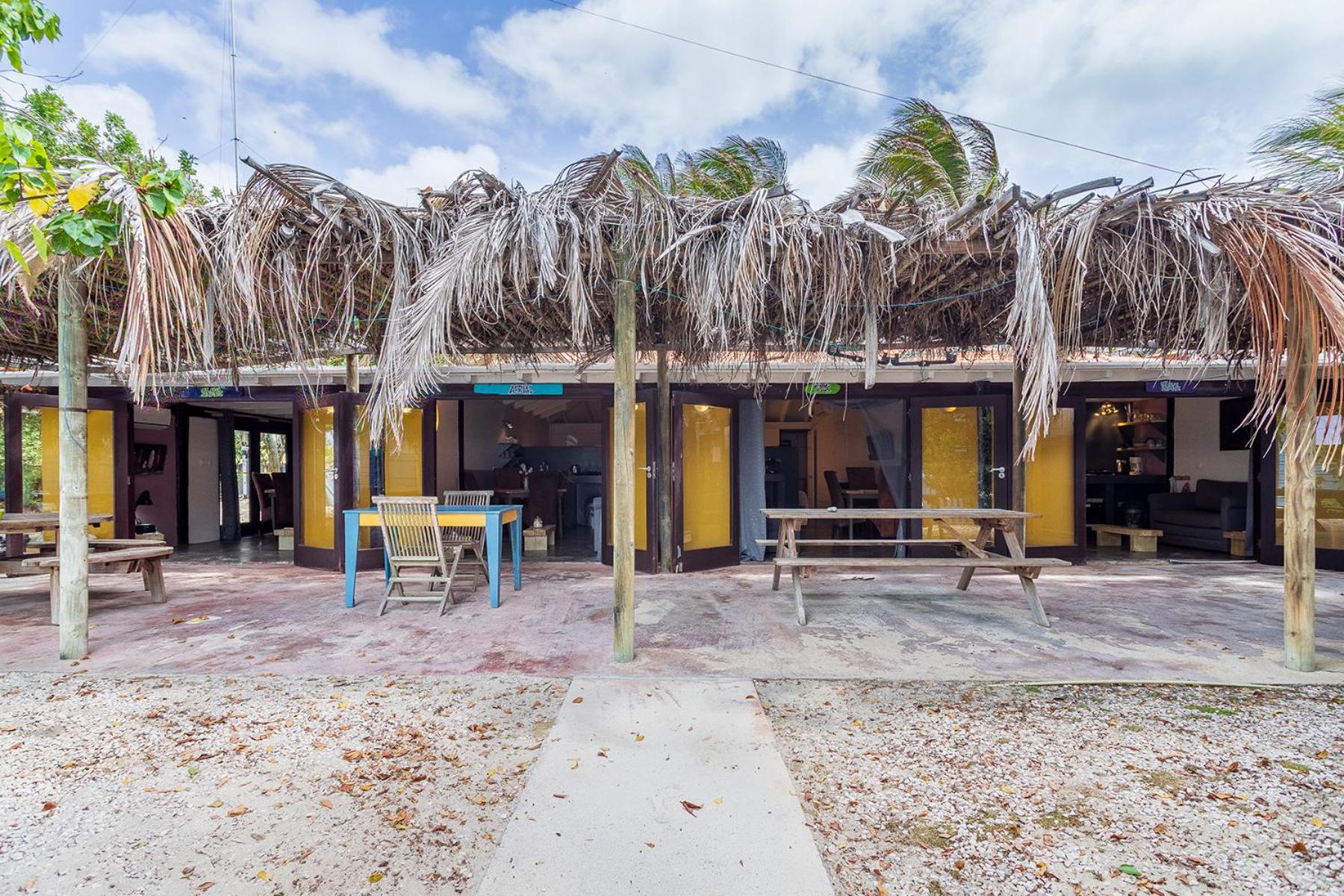 Beach Studio Flaka at Lac Bay