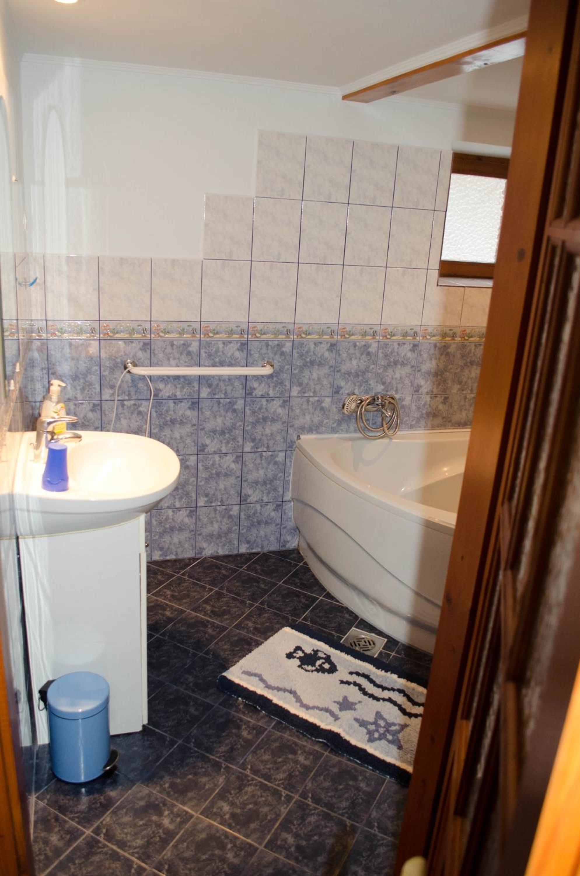 Gesztenye Apartman view 5