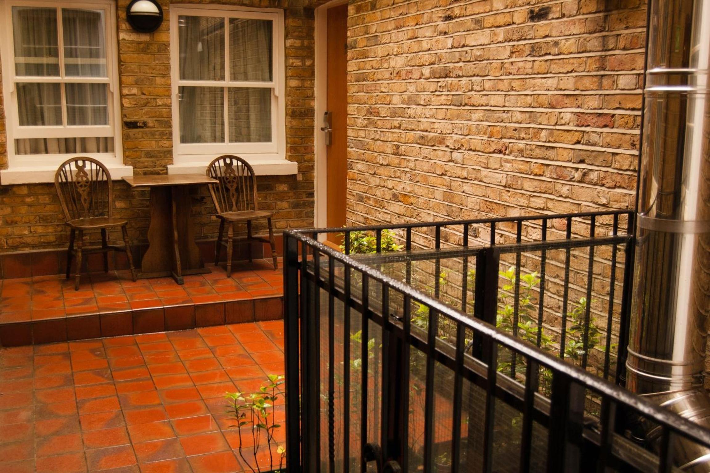 Days Inn Hyde Park 1