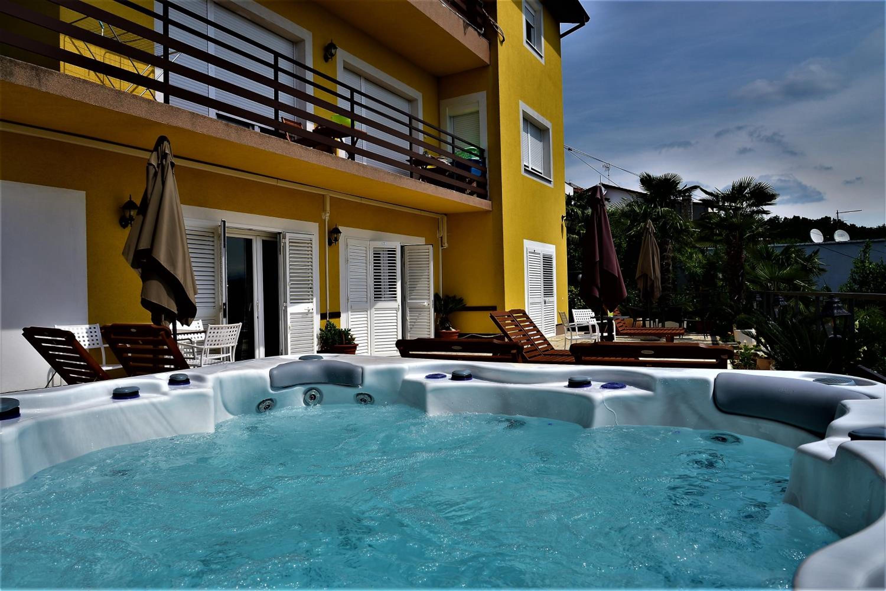 Apartments and Rooms Vila Irma