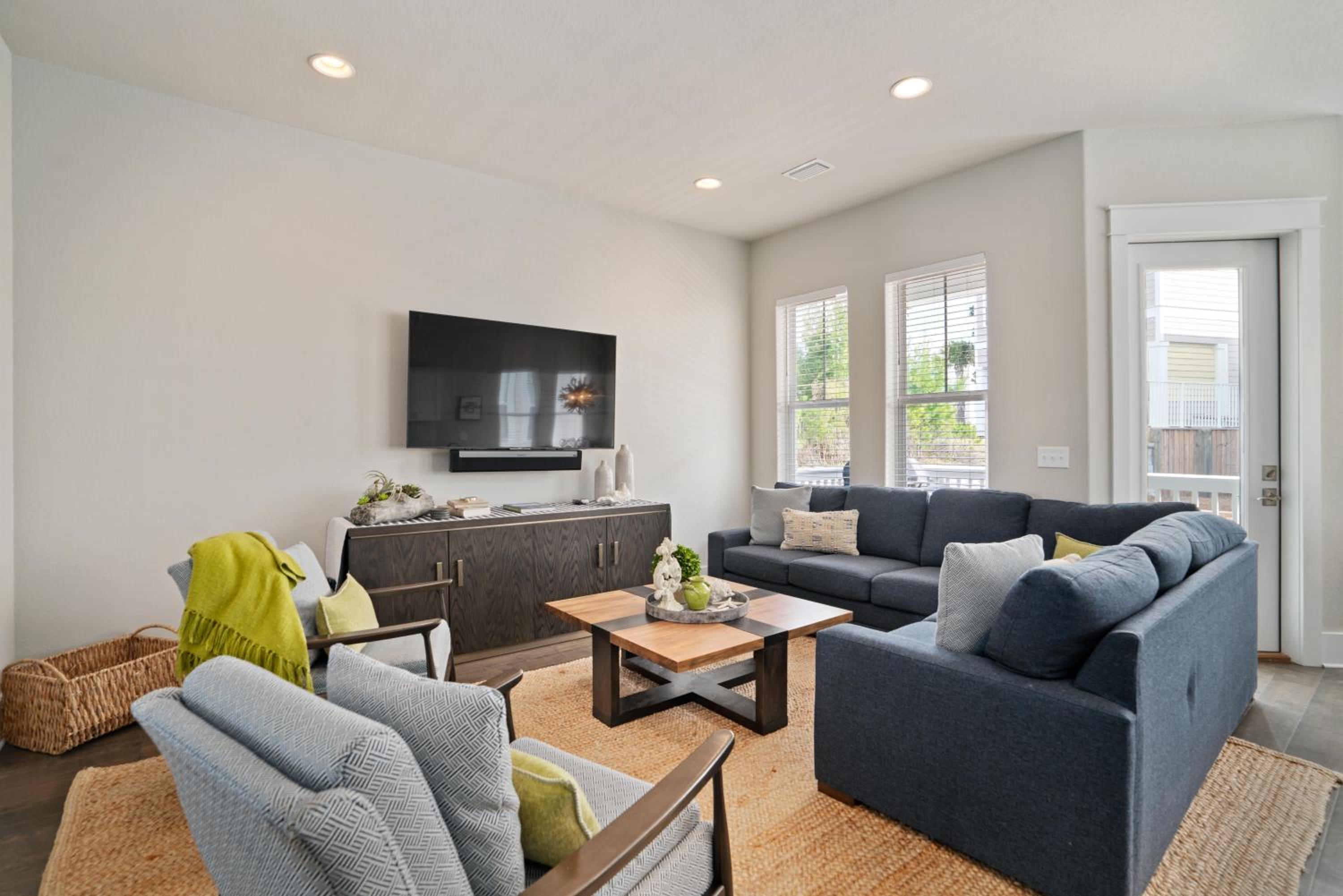 374 Gulfview Circle view 3