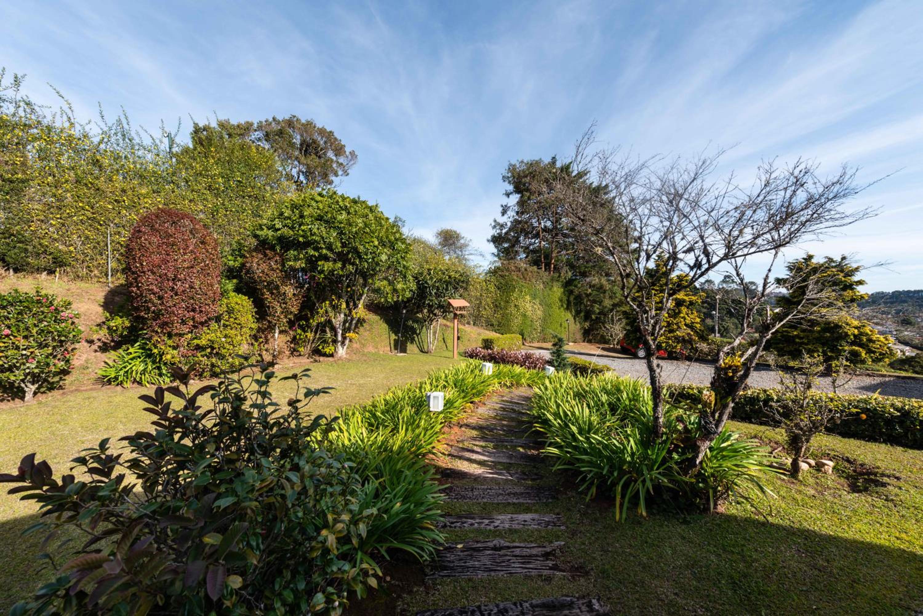 Campos do Jordão Intimista com lareira, churrasqueira e vista fantástica