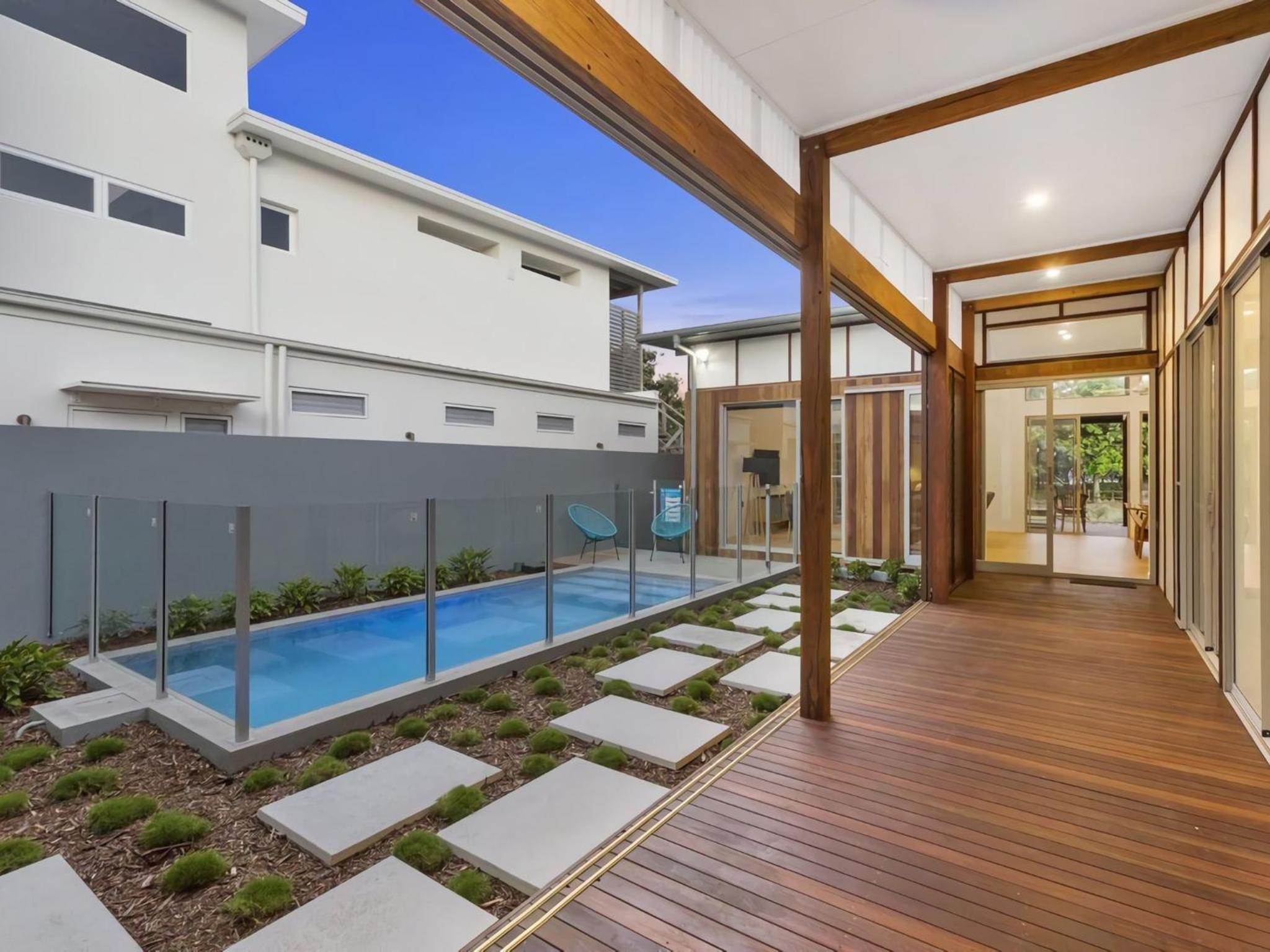 Beachfront Eclipse with Pool